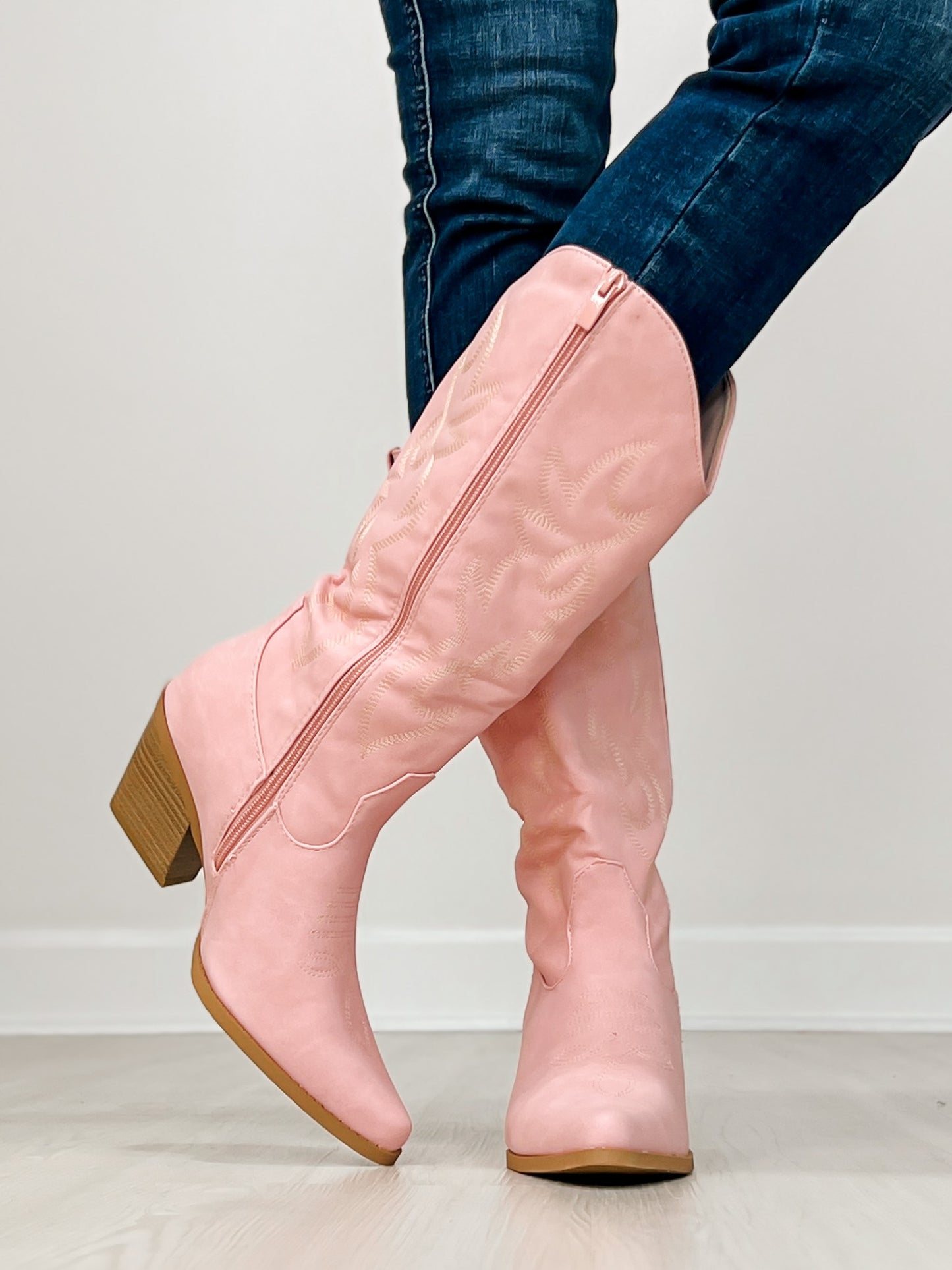 Nubuck Leather Western Boots in Pink