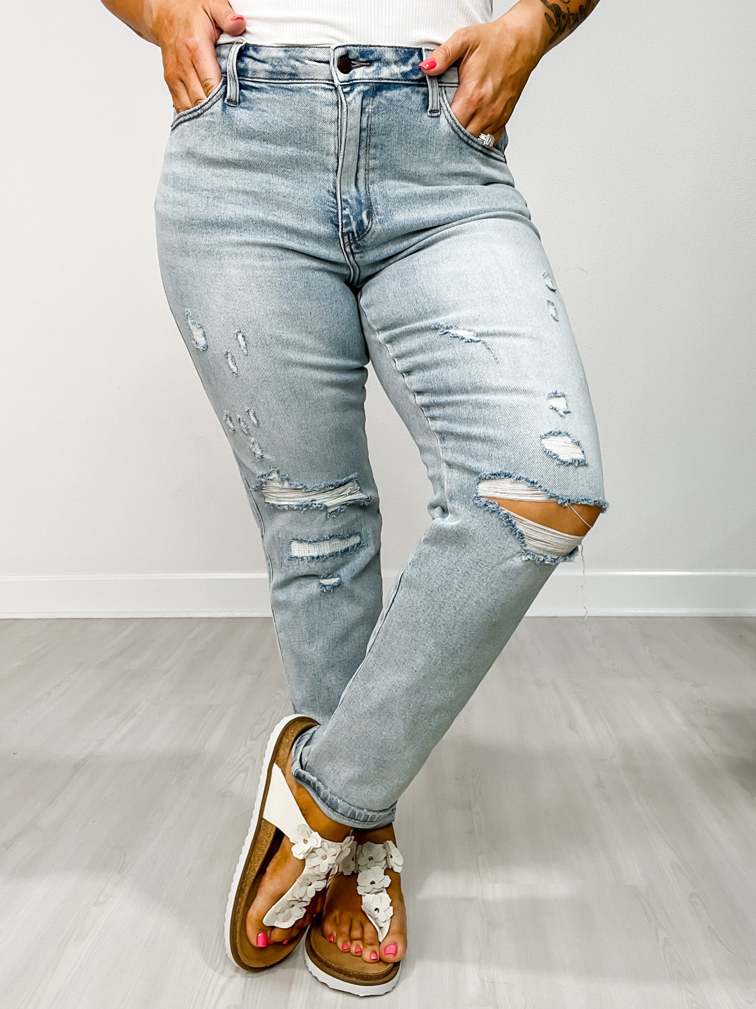 Judy Blue DRIFTER Mid-Rise Stitch Detail Single Cuff Boyfriend Jeans
