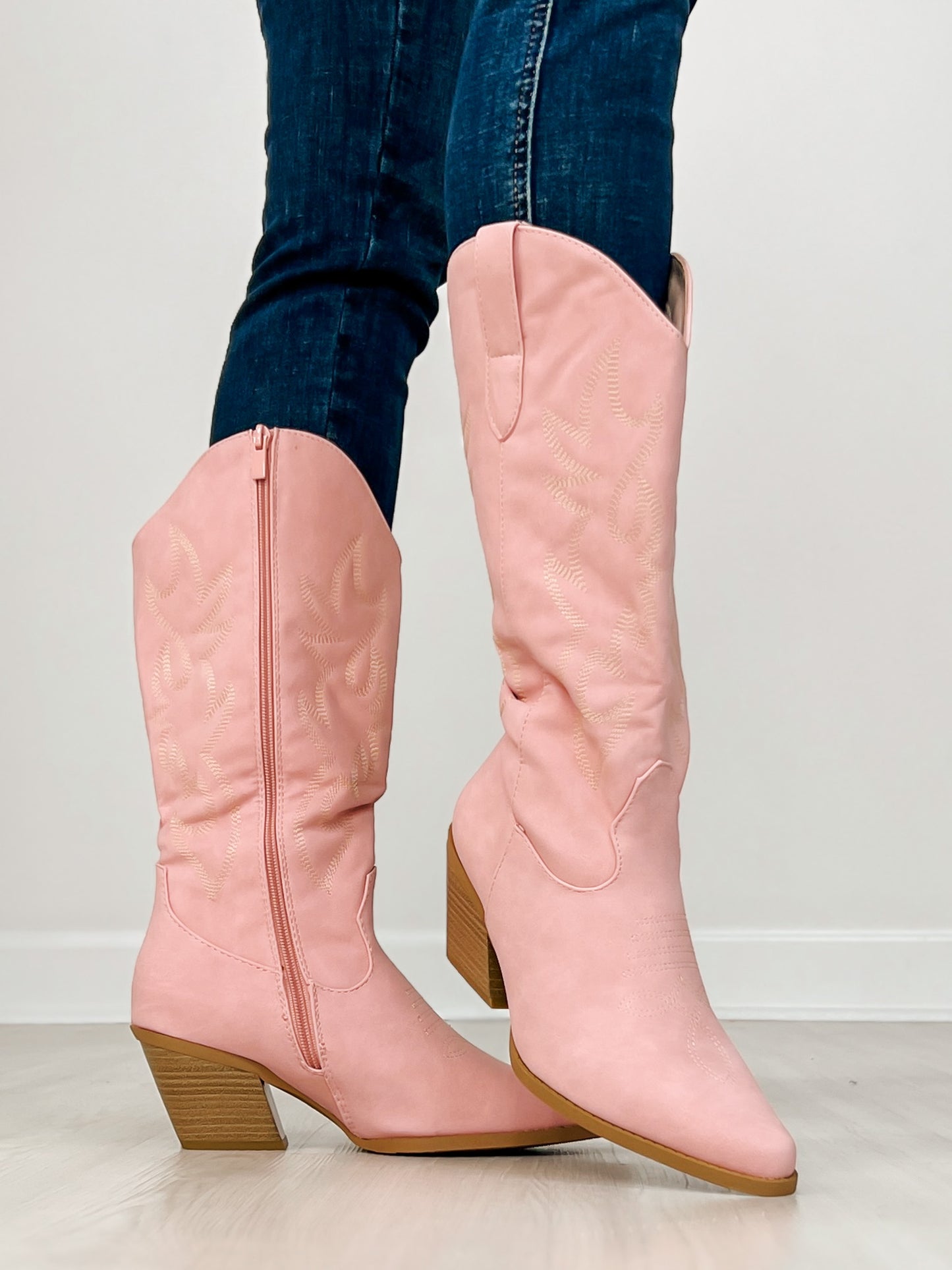 Nubuck Leather Western Boots in Pink