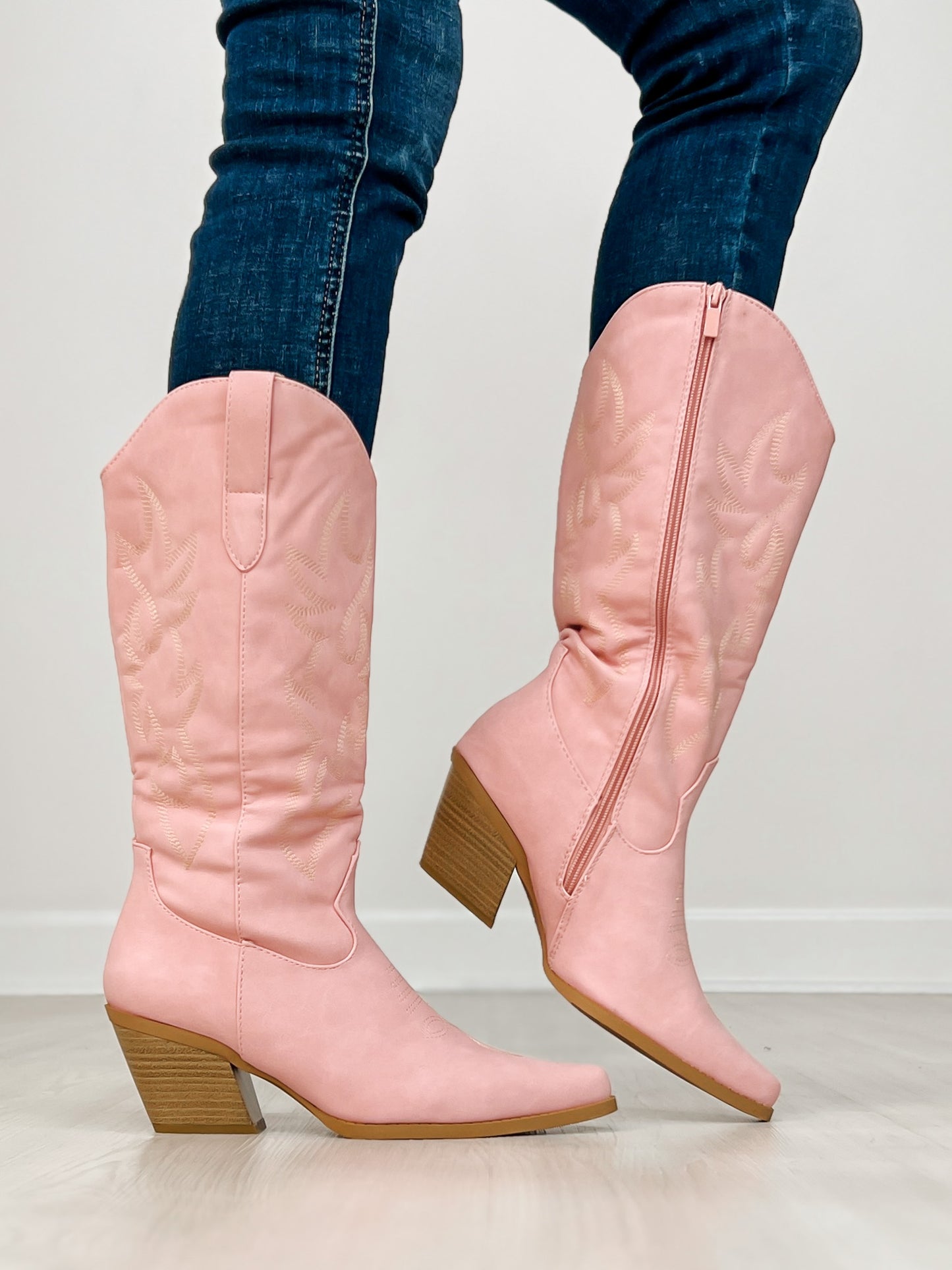 Nubuck Leather Western Boots in Pink