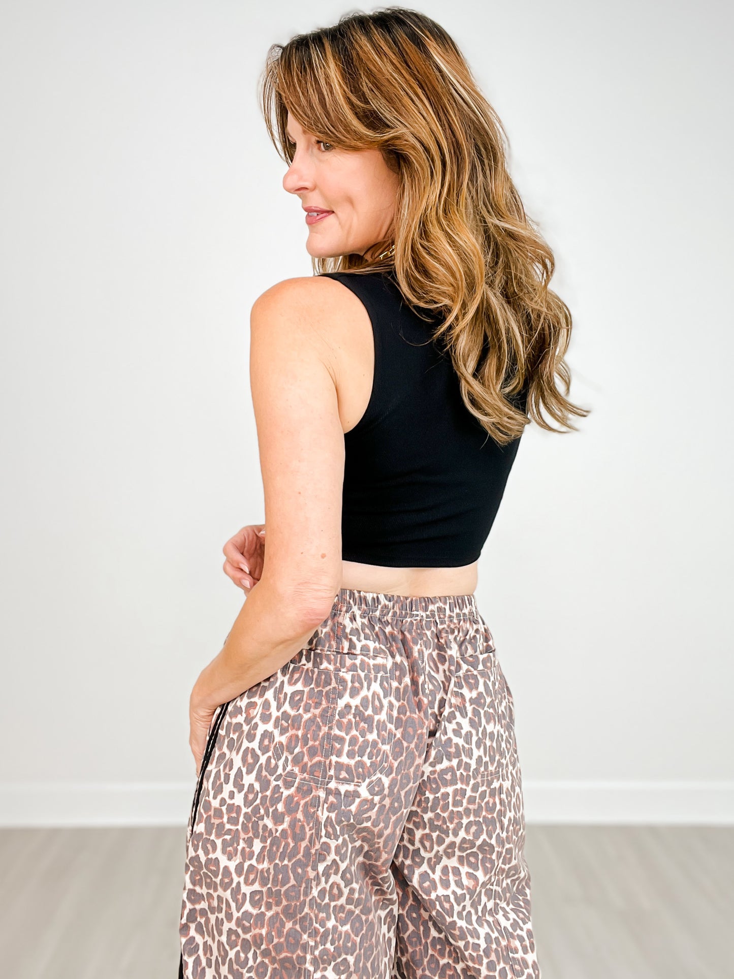 Bow Detail Sleeveless Split Hem Knit Crop Top