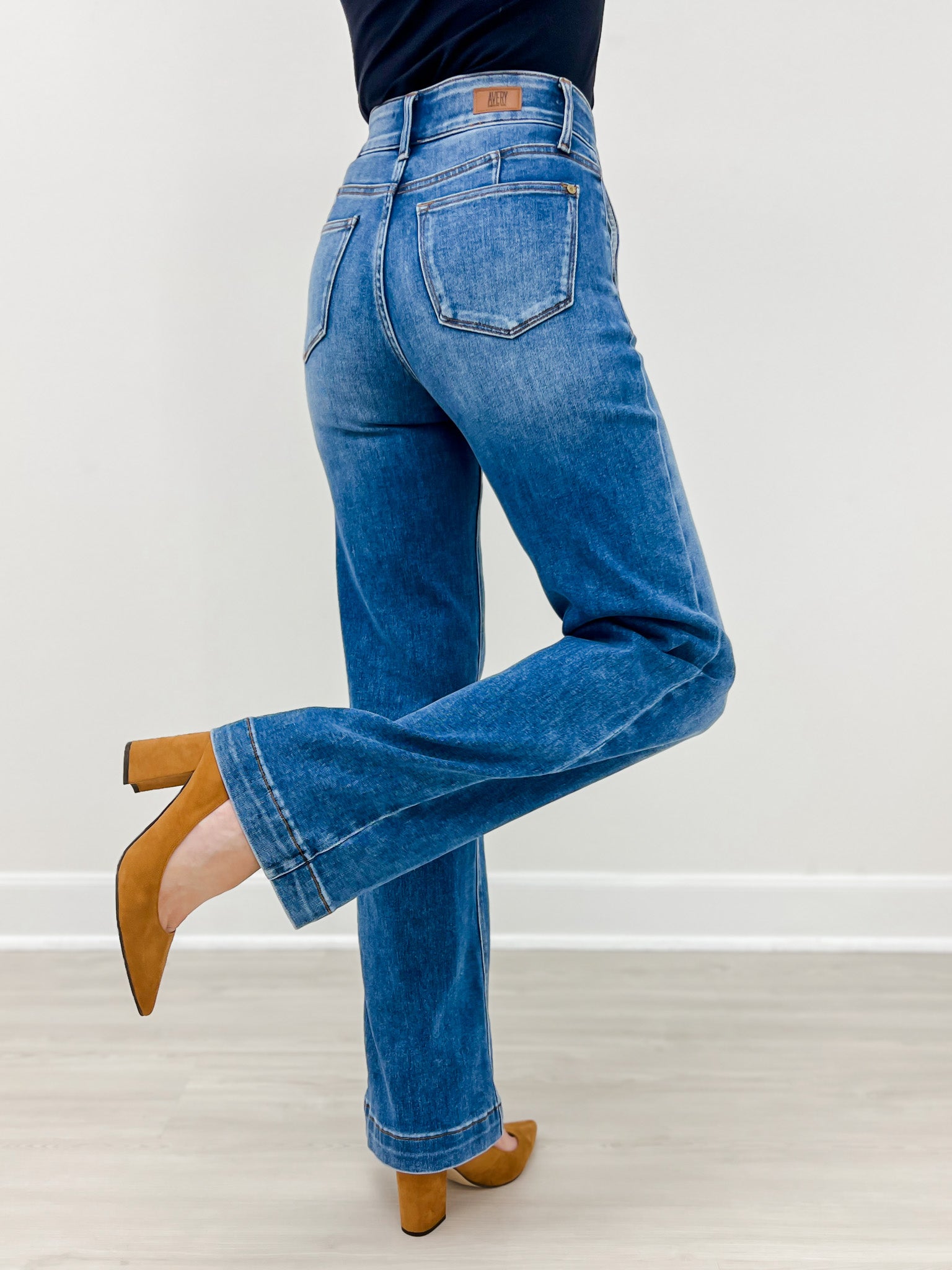 Avery Denim The Tailored Trouser - Classic Blue