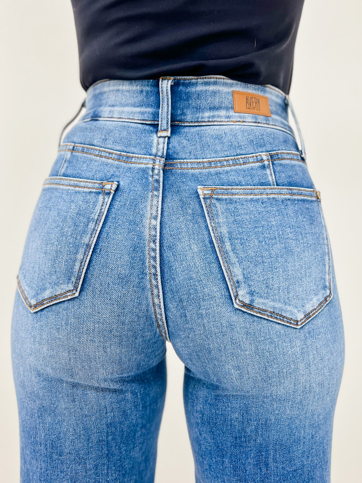 Avery Denim The Tailored Trouser - Classic Blue