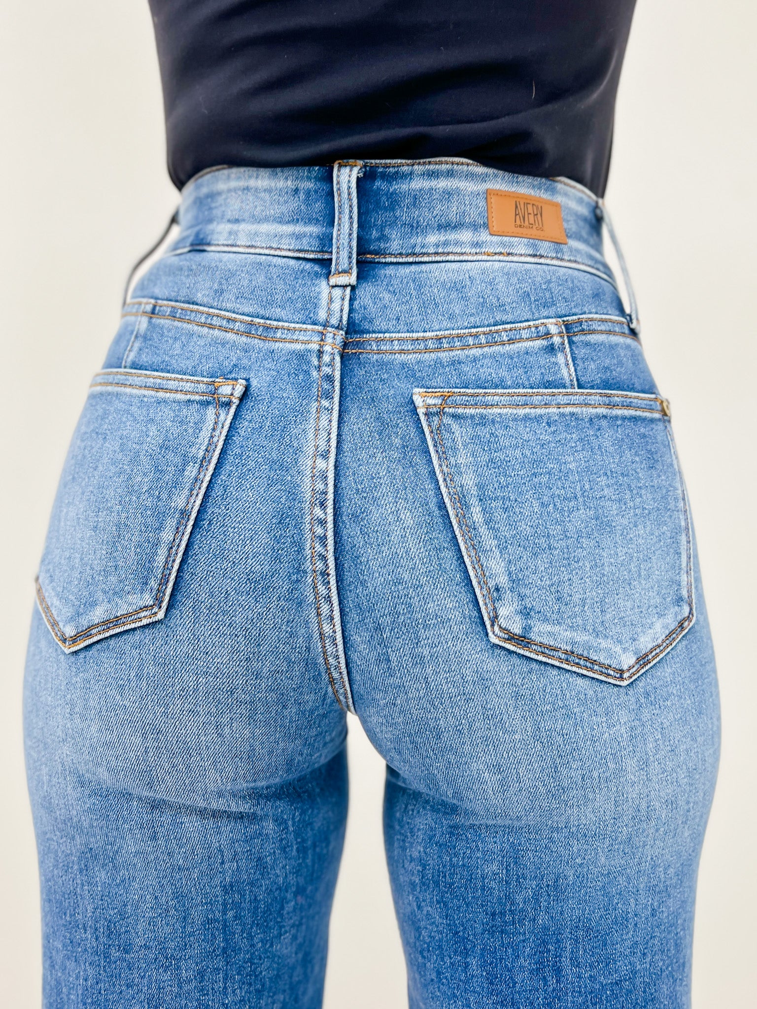 Avery Denim The Tailored Trouser - Classic Blue