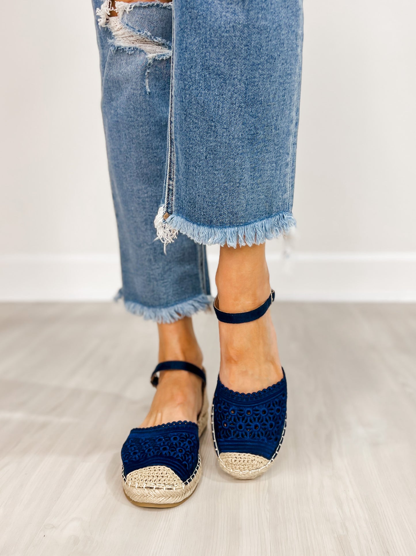 Sunset Lace Espadrille Flats in Navy