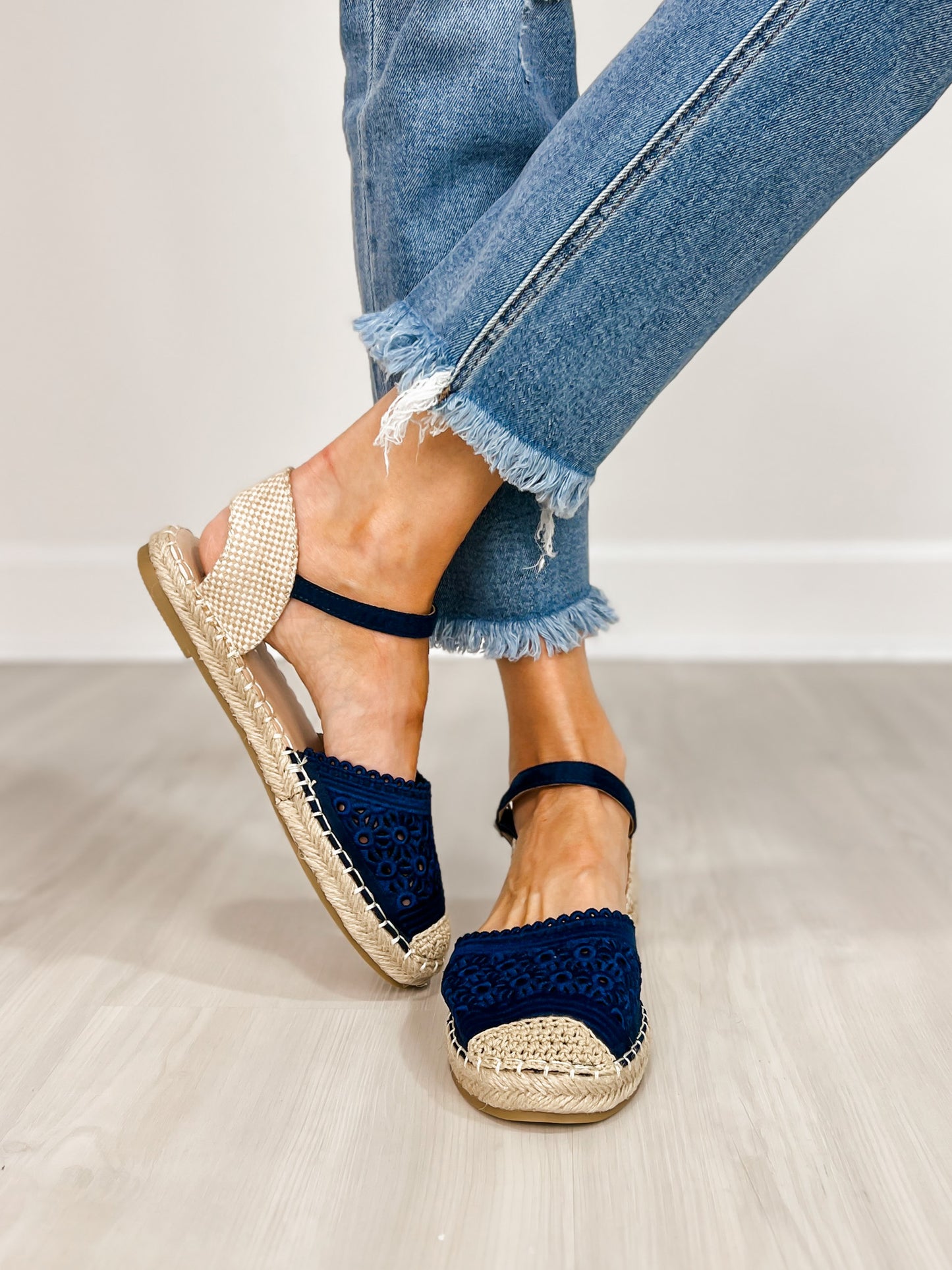 Sunset Lace Espadrille Flats in Navy
