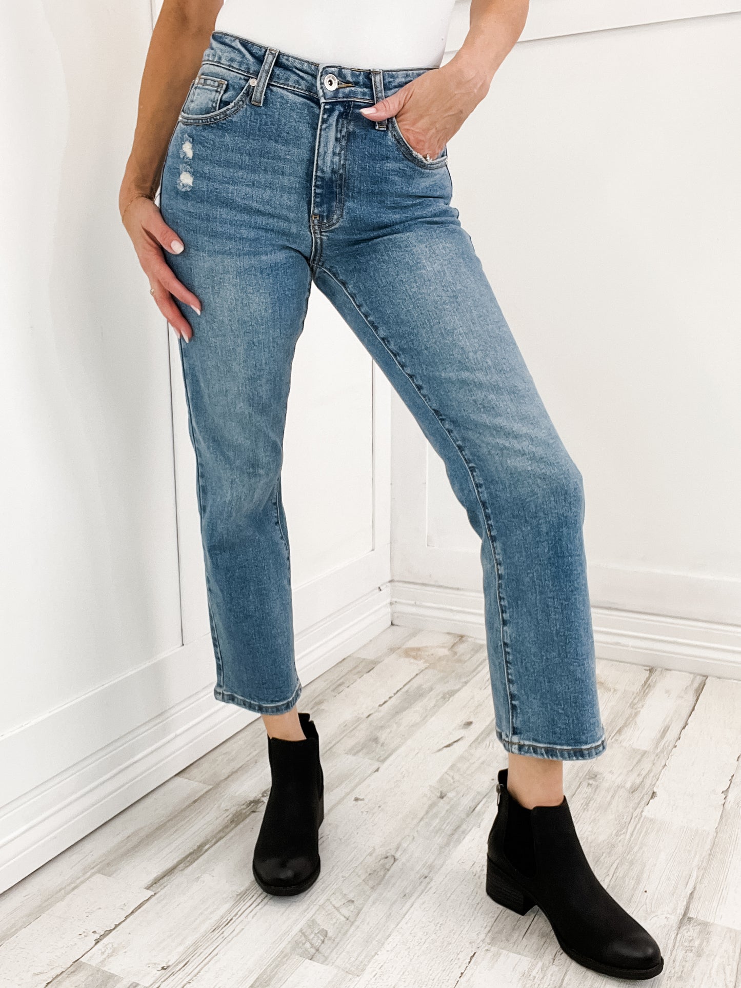 Special A "LILY" Mid-Rise Cropped Slim Bootcut Denim Jeans
