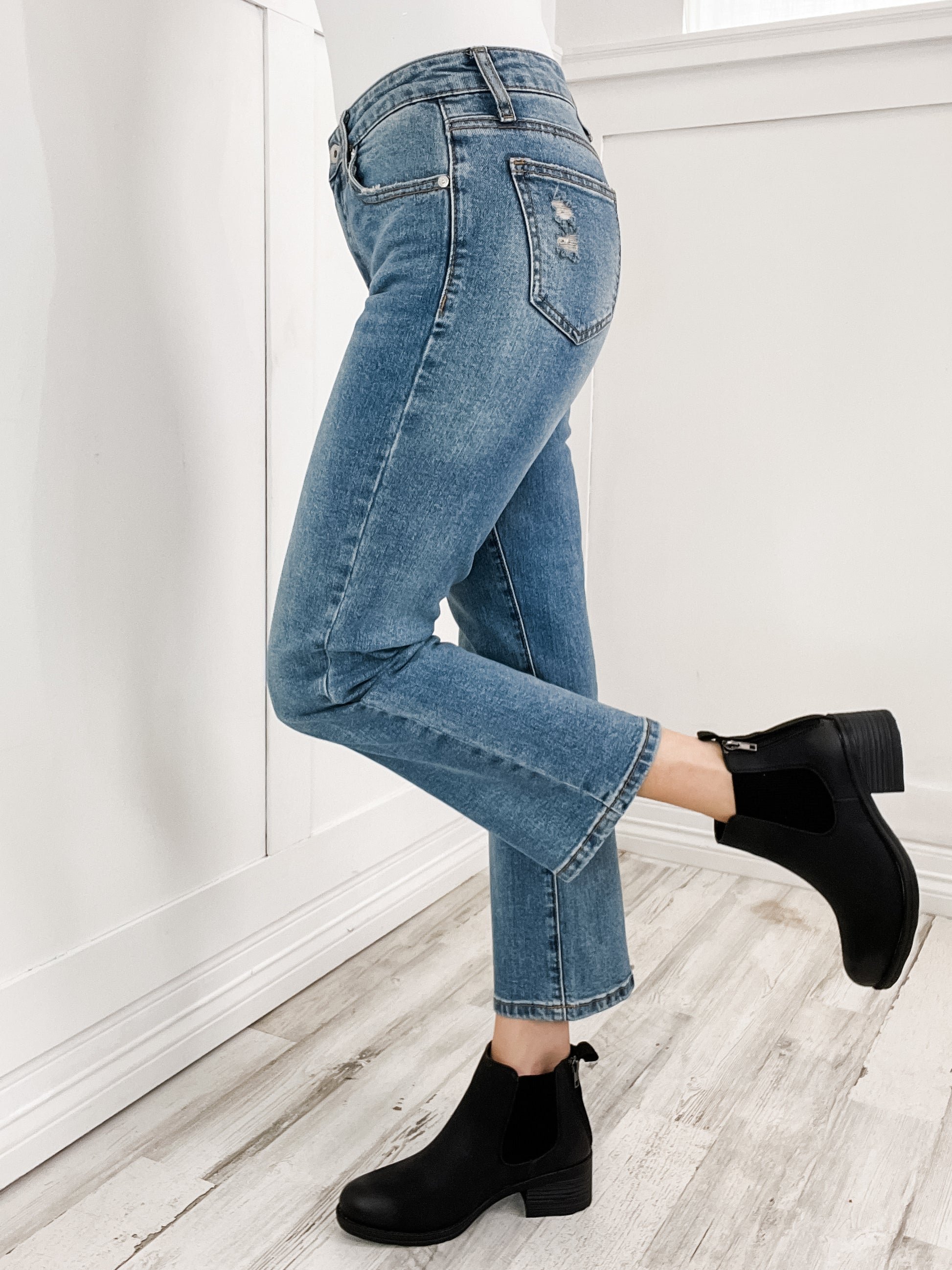 Special A "LILY" Mid-Rise Cropped Slim Bootcut Denim Jeans