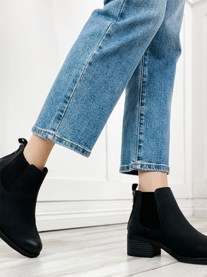 Special A "LILY" Mid-Rise Cropped Slim Bootcut Denim Jeans