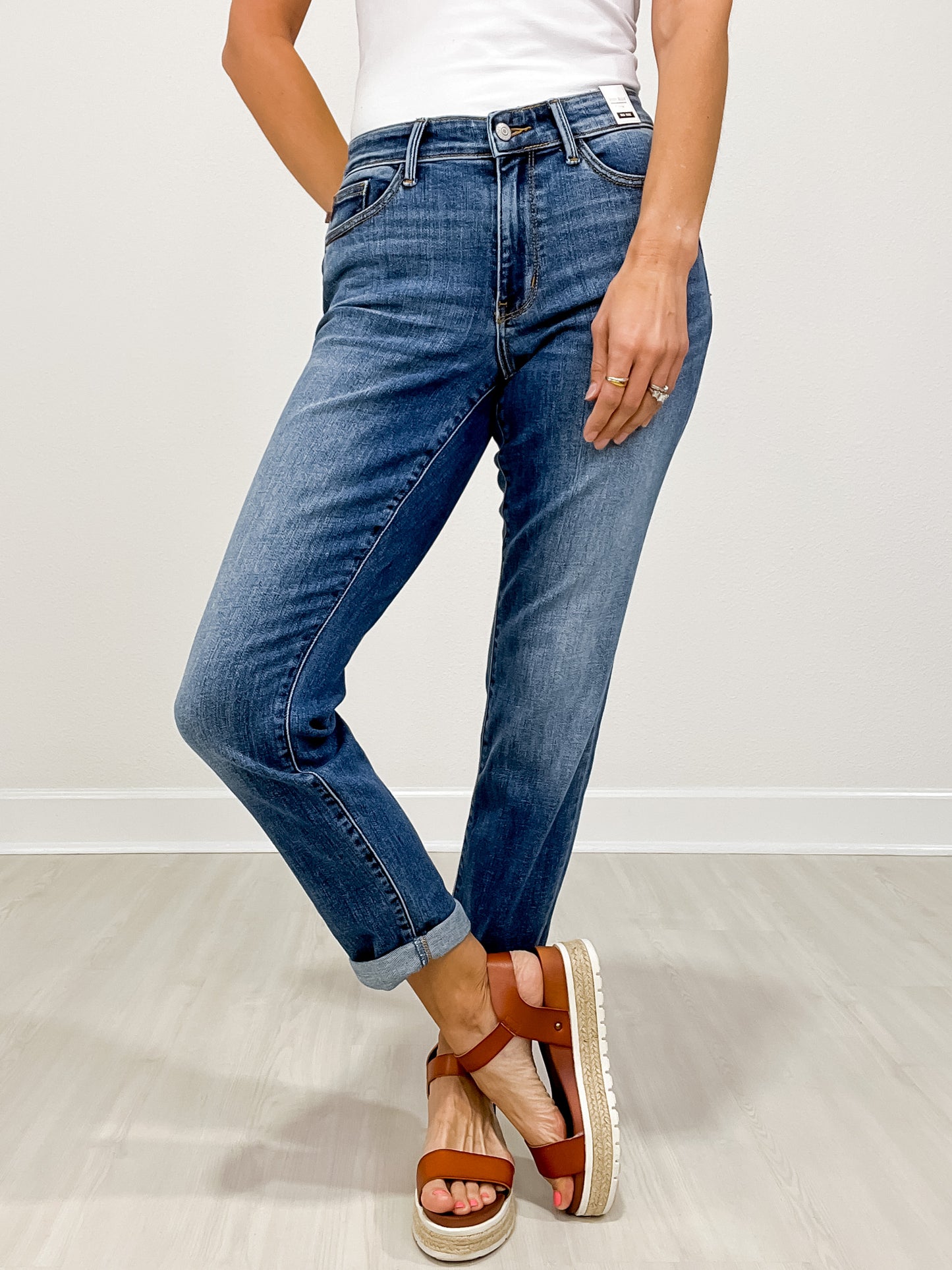 Judy Blue MONROE Mid-Rise Vintage Wash Boyfriend Fit Jeans