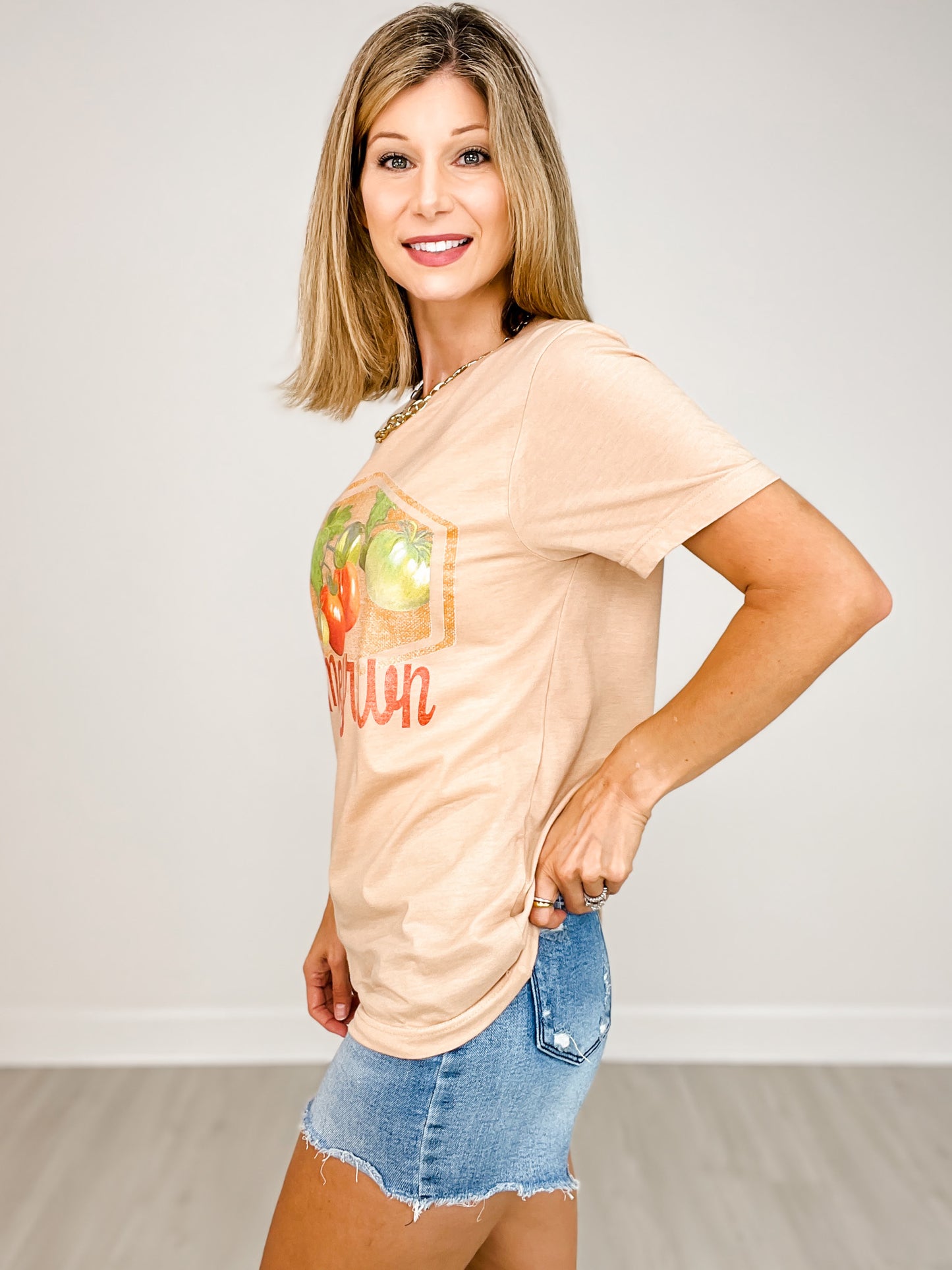 Homegrown Tomatoes Graphic Tee