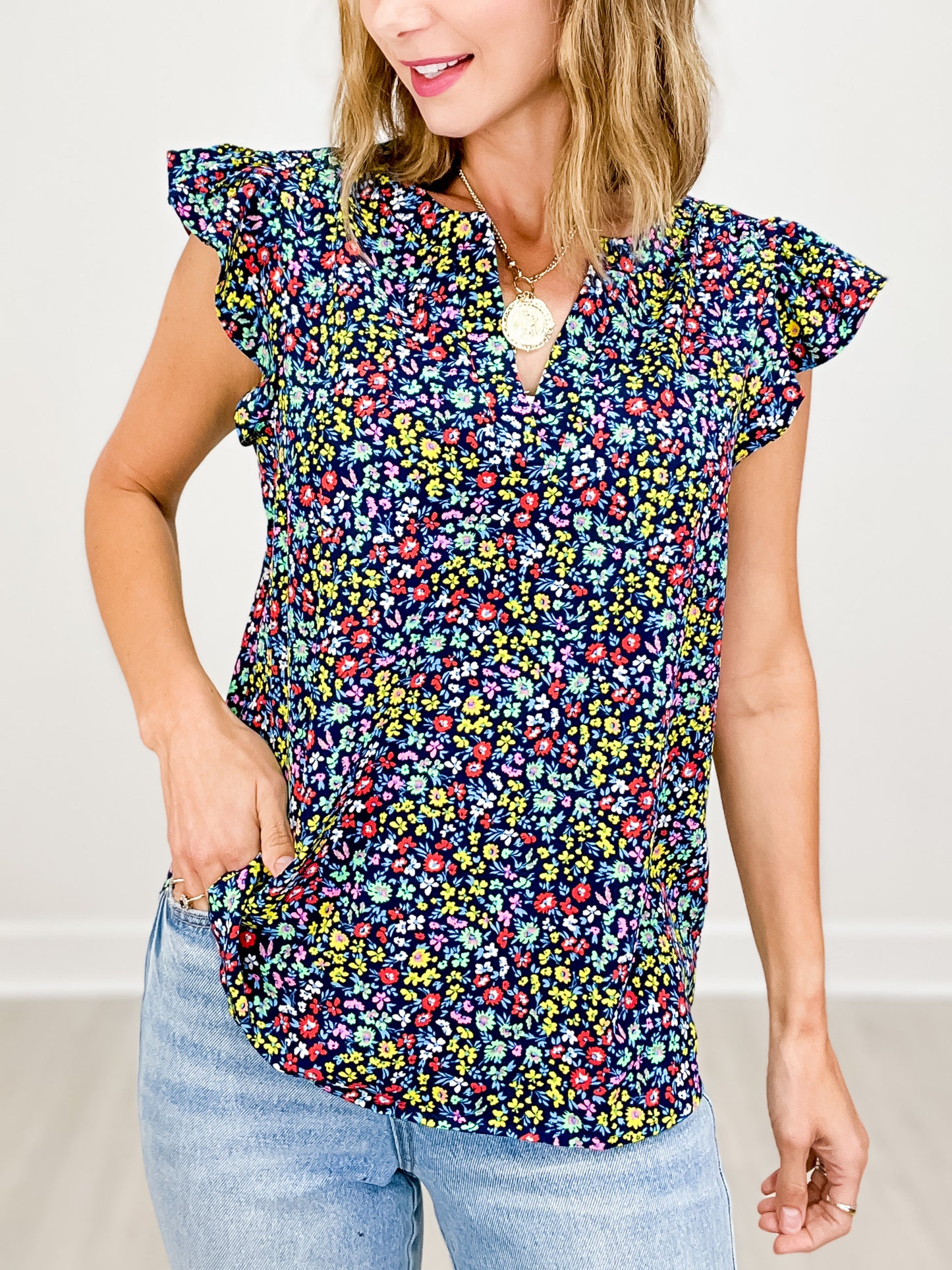 Floral Print Non-Sheer Flutter Sleeve V-Neck Top