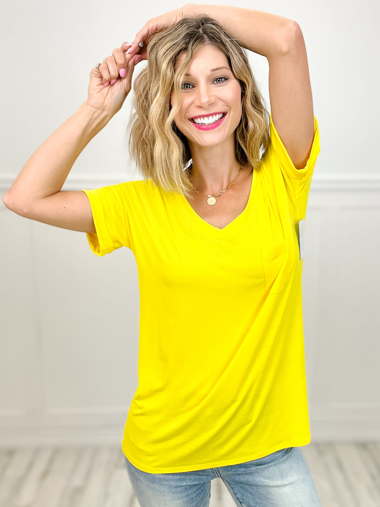 Short Sleeve V-Neck Basic Top