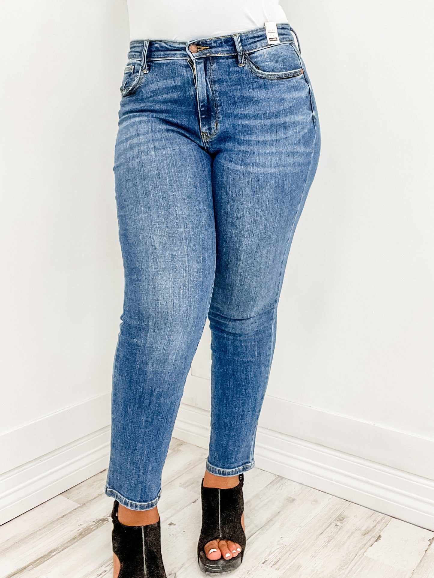 Judy Blue QUINN Slim Fit Non Distressed Jeans