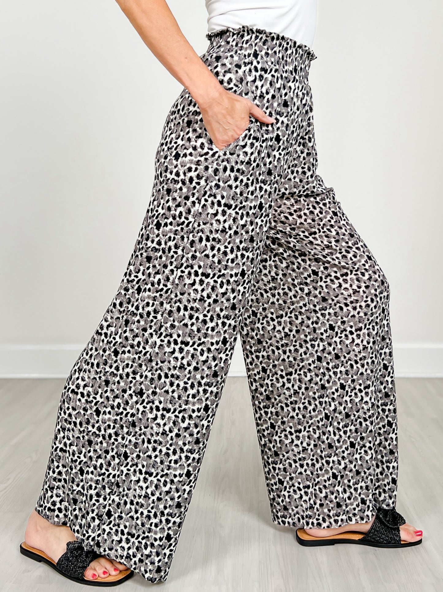 Wide Leg Leopard Pleated Comfy Pants