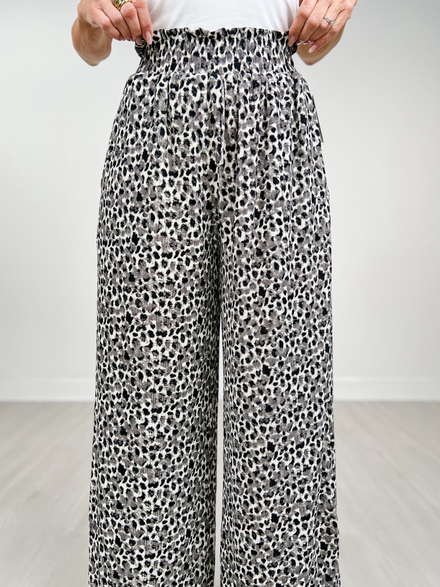 Wide Leg Leopard Pleated Comfy Pants