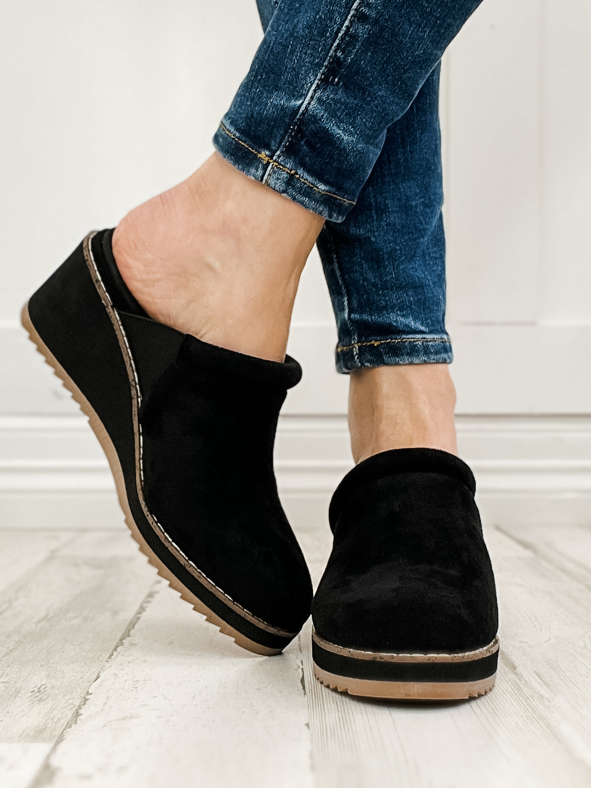 Corkys Skedaddle Clogs in Black Faux Suede