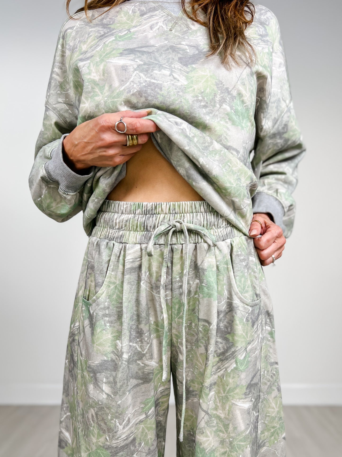 Camo Print Casual Knit Top and Barrel Pant Set