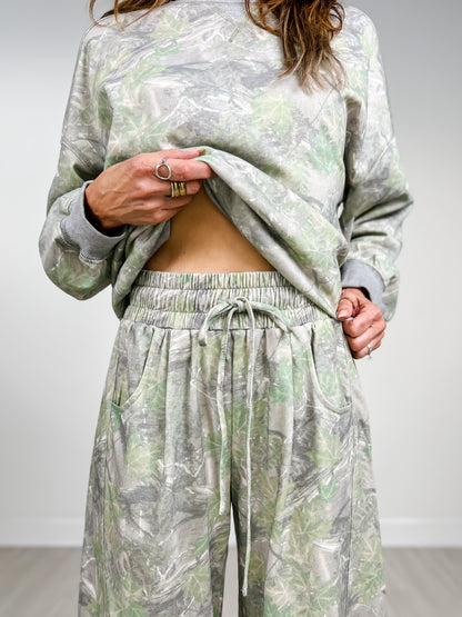 Camo Print Casual Knit Top and Barrel Pant Set