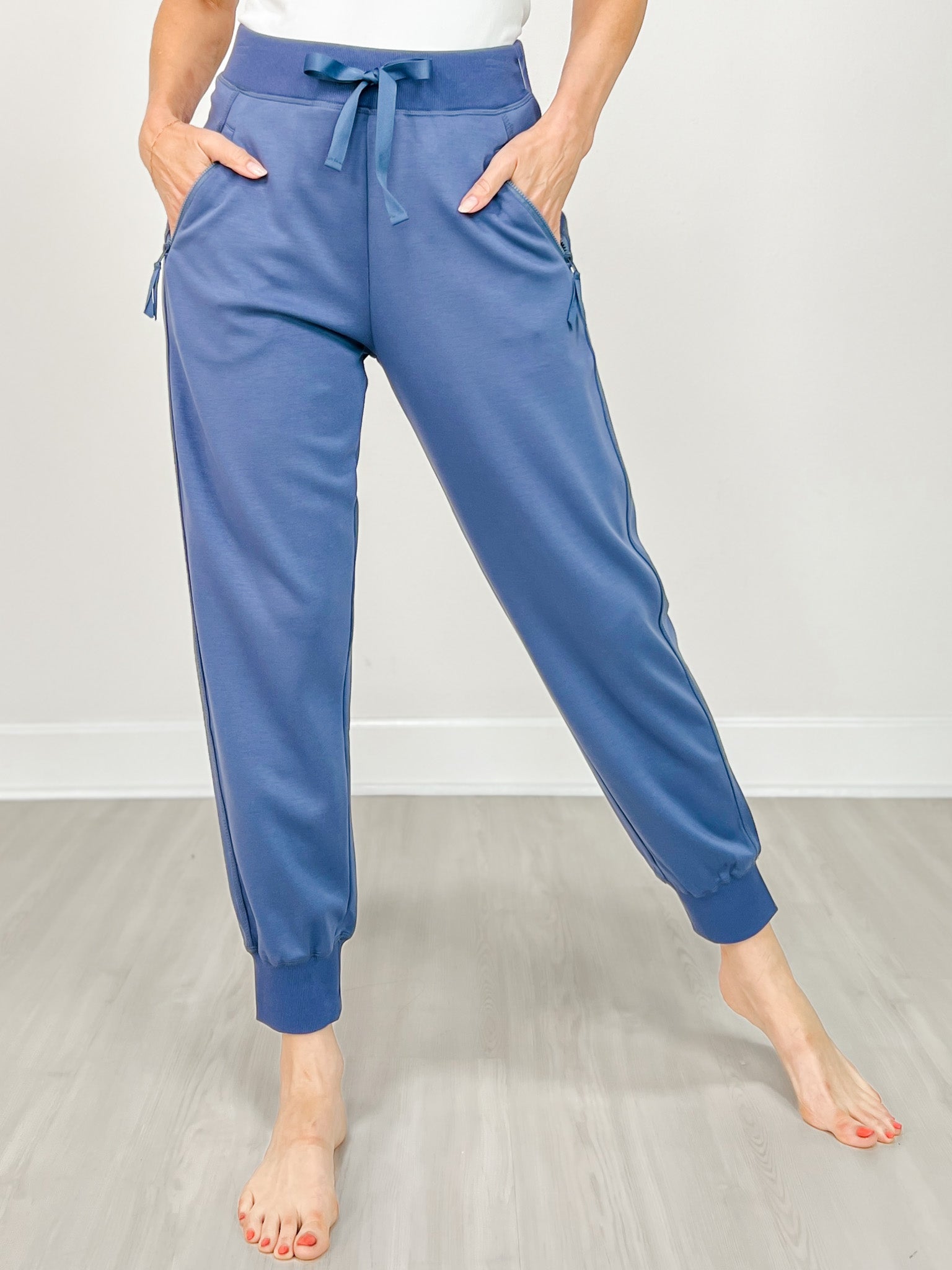 High Waisted Solid Knit Joggers