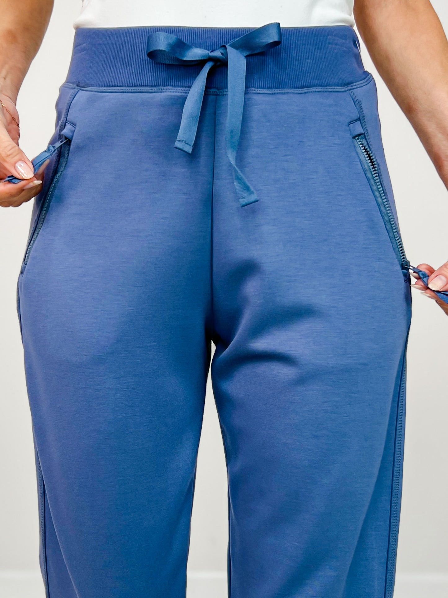 High Waisted Solid Knit Joggers