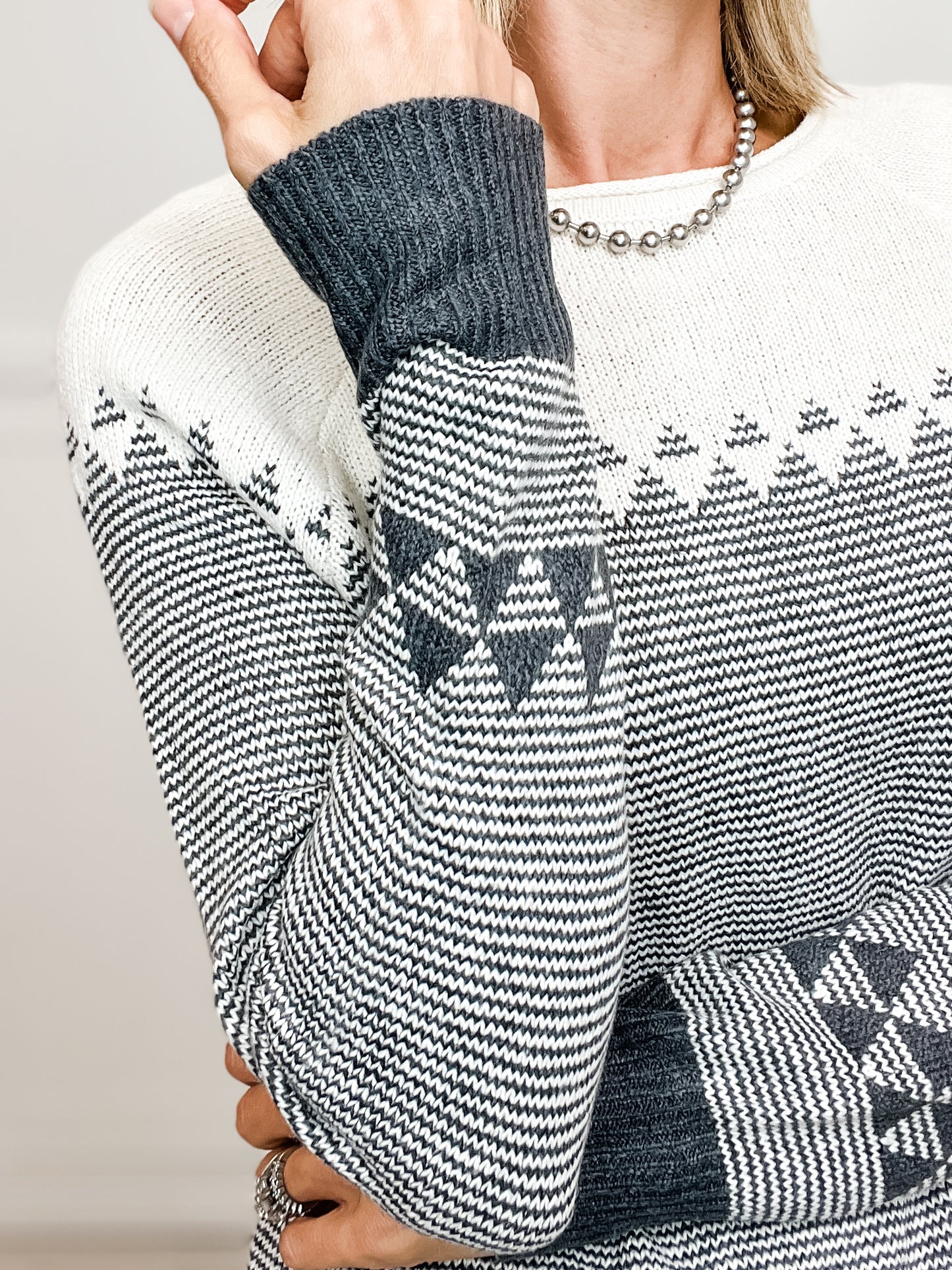 Patterned Color Block Crew Neck Pullover Sweater