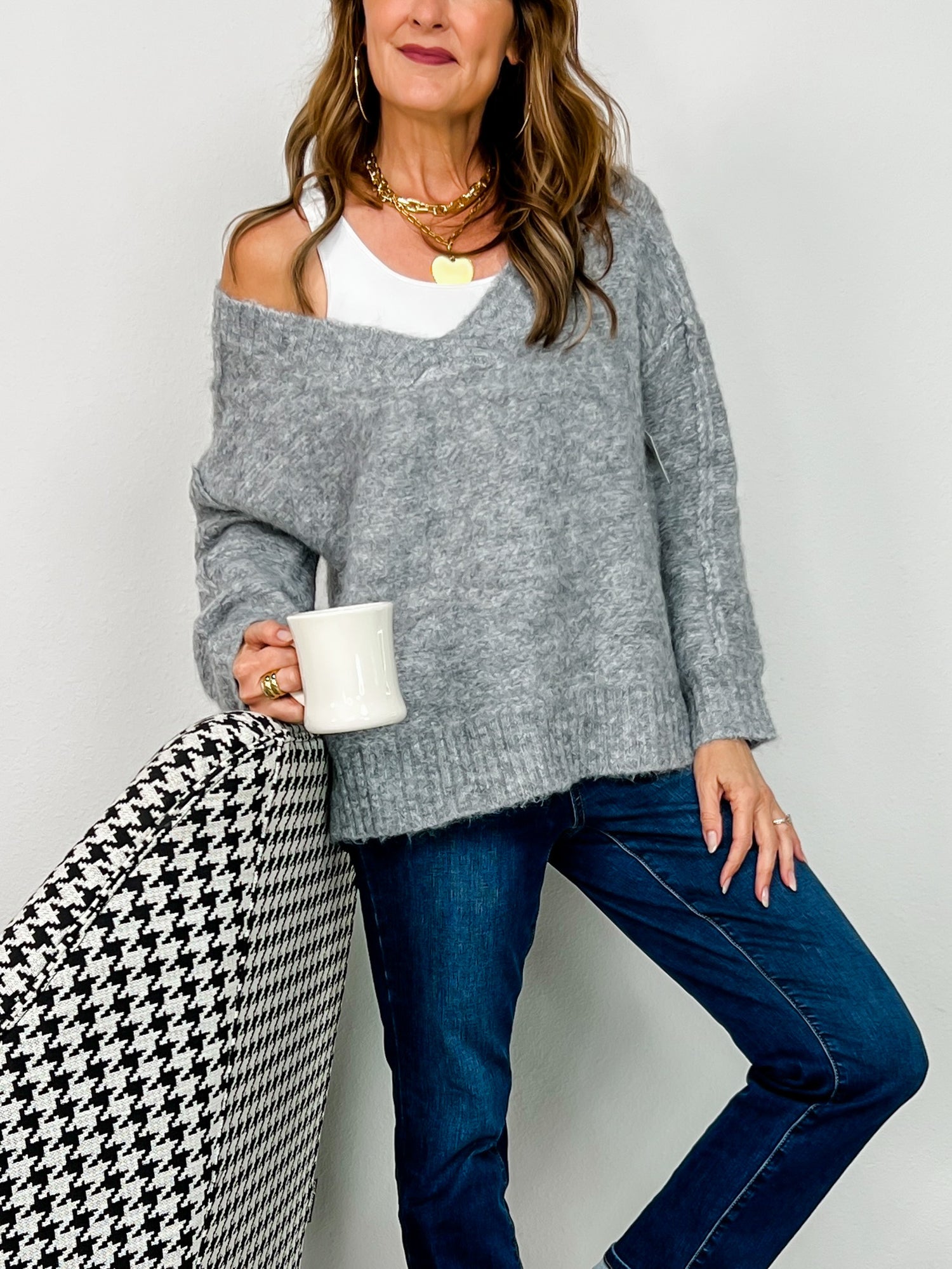 Loose Fit V-Neck Long Sleeve Knit Sweater – Emma Lou's Boutique