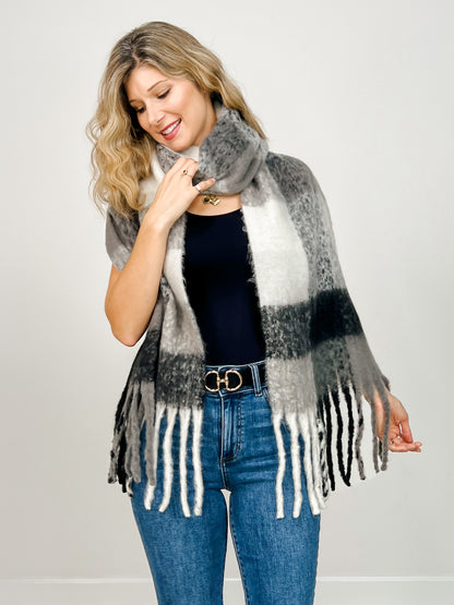 Checkered Pattern Oblong Scarf with Fringe