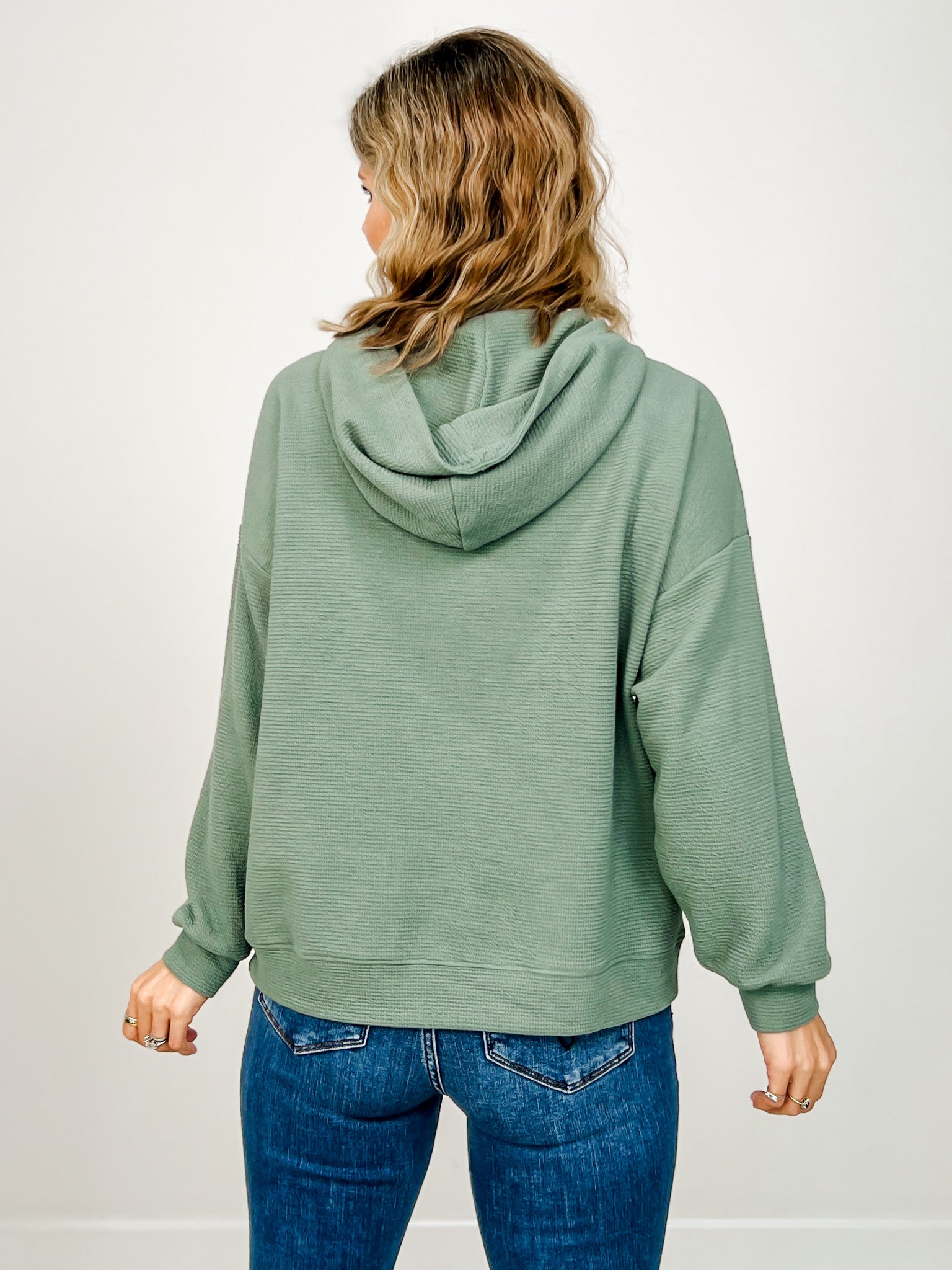 Cloudy Knit Hoodie with Pocket In Front