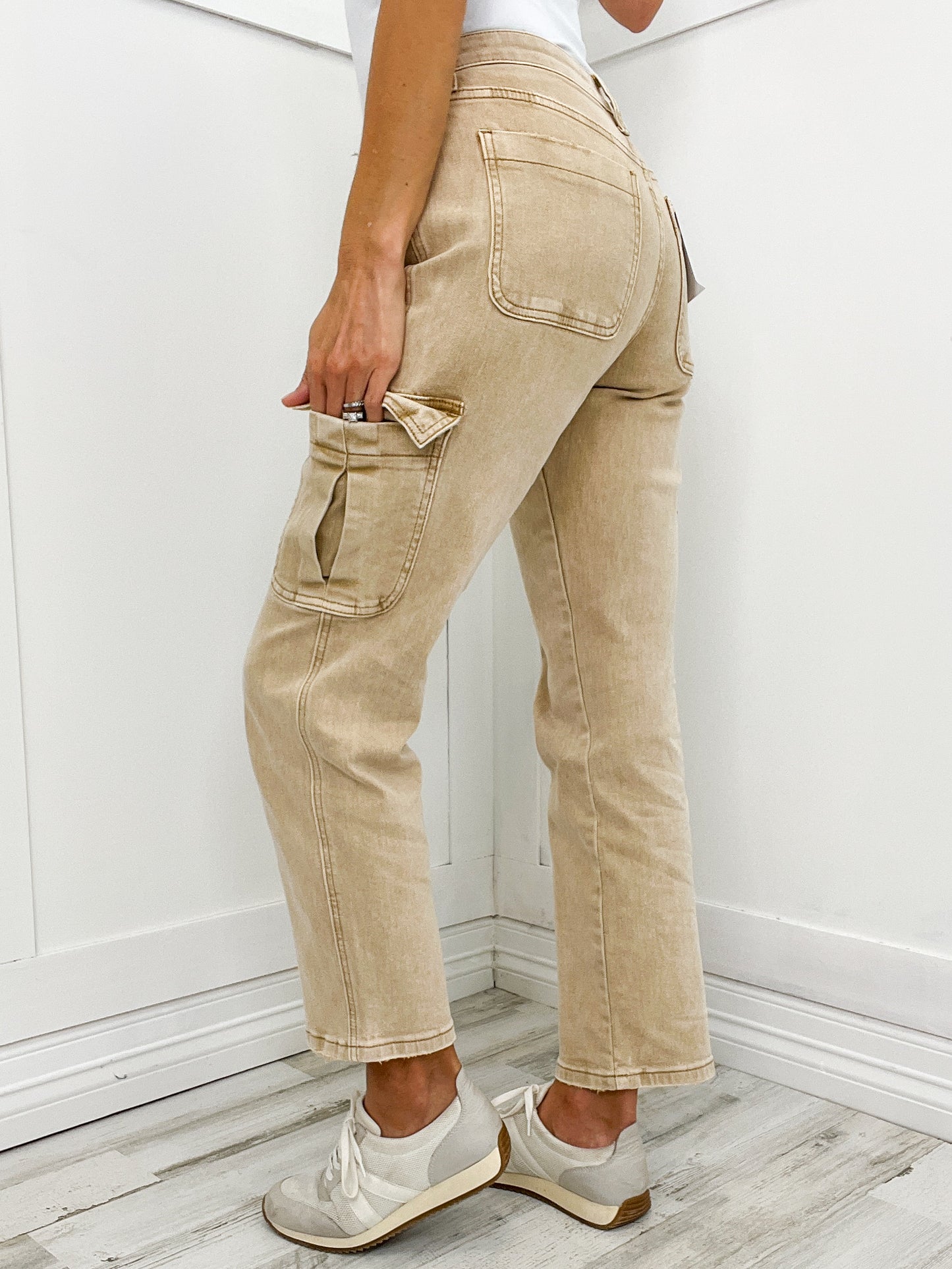 The Dixie Vervet High Rise Relaxed Straight Cargo Jeans