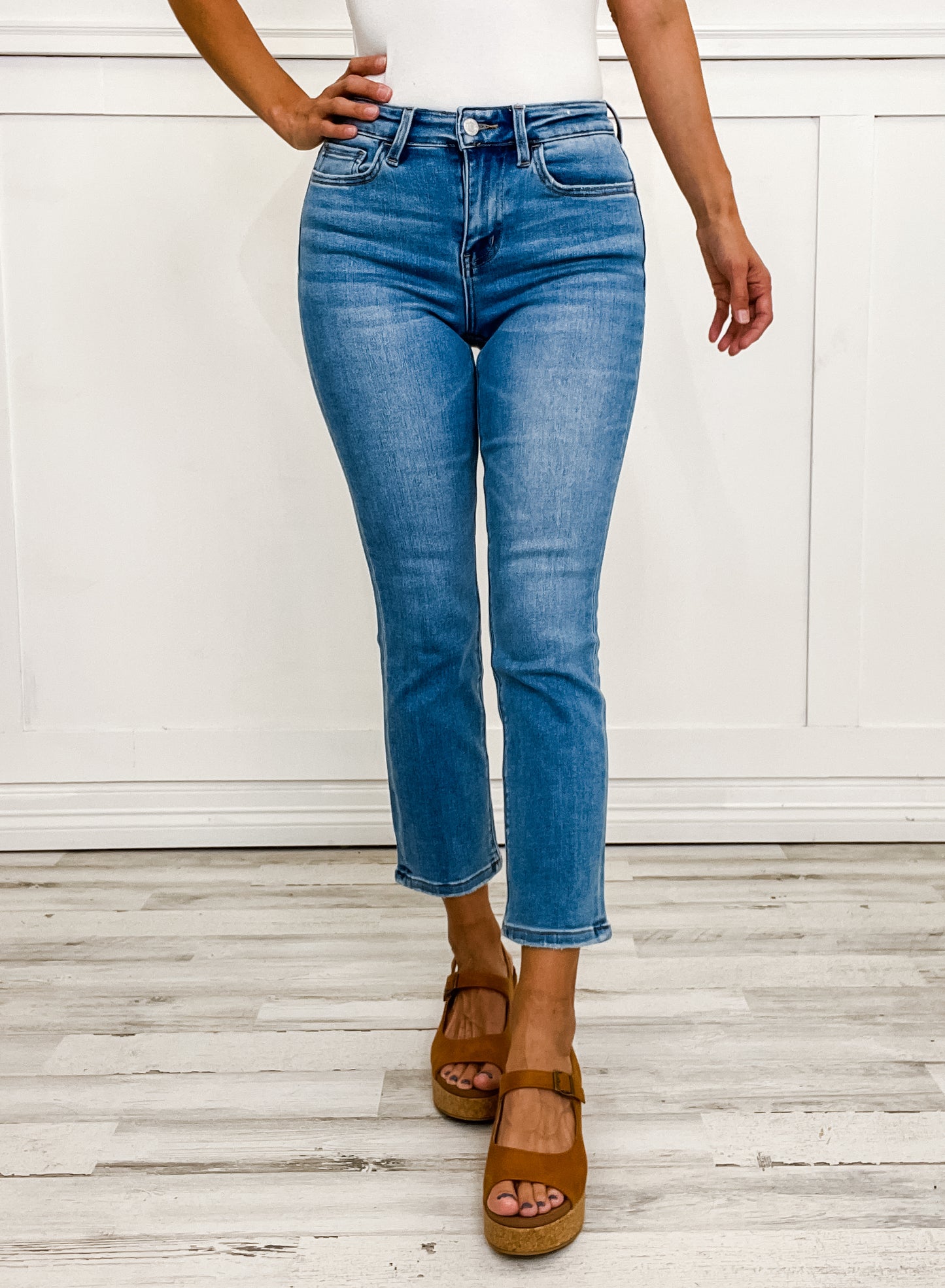 Vervet PERFECT FOR NOW Hi-Rise Cropped Slim Straight Non-Distressed Jeans