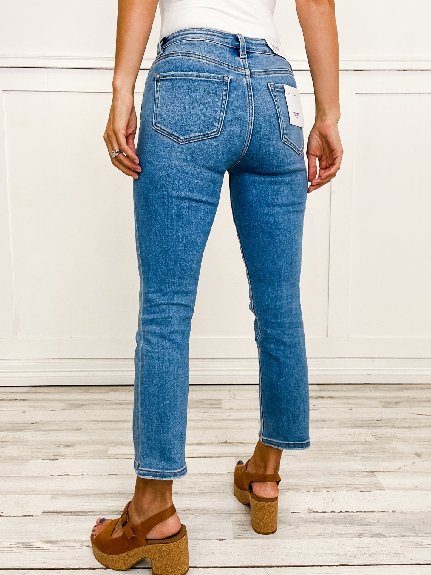 Vervet PERFECT FOR NOW Hi-Rise Cropped Slim Straight Non-Distressed Jeans