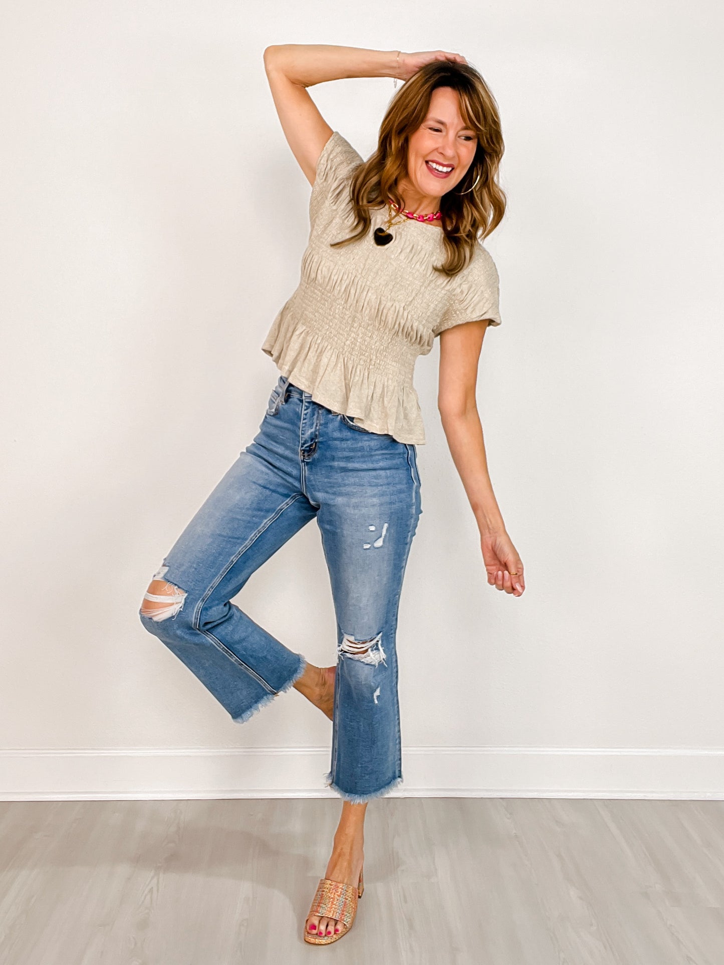 Vervet THUNDERSTRUCK High-Rise Distressed Crop Straight Jeans