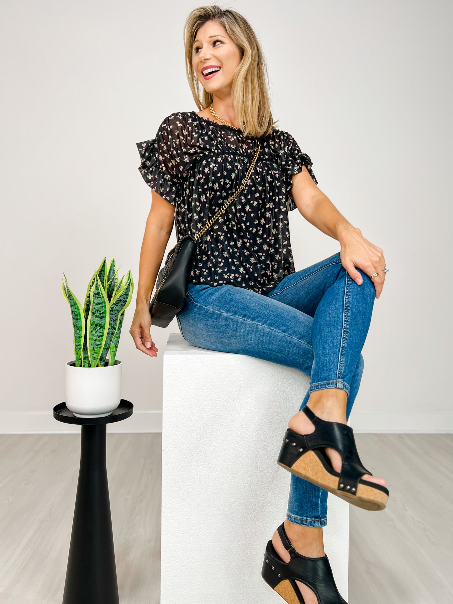 Floral Print Chiffon Top With Flutter Sleeves