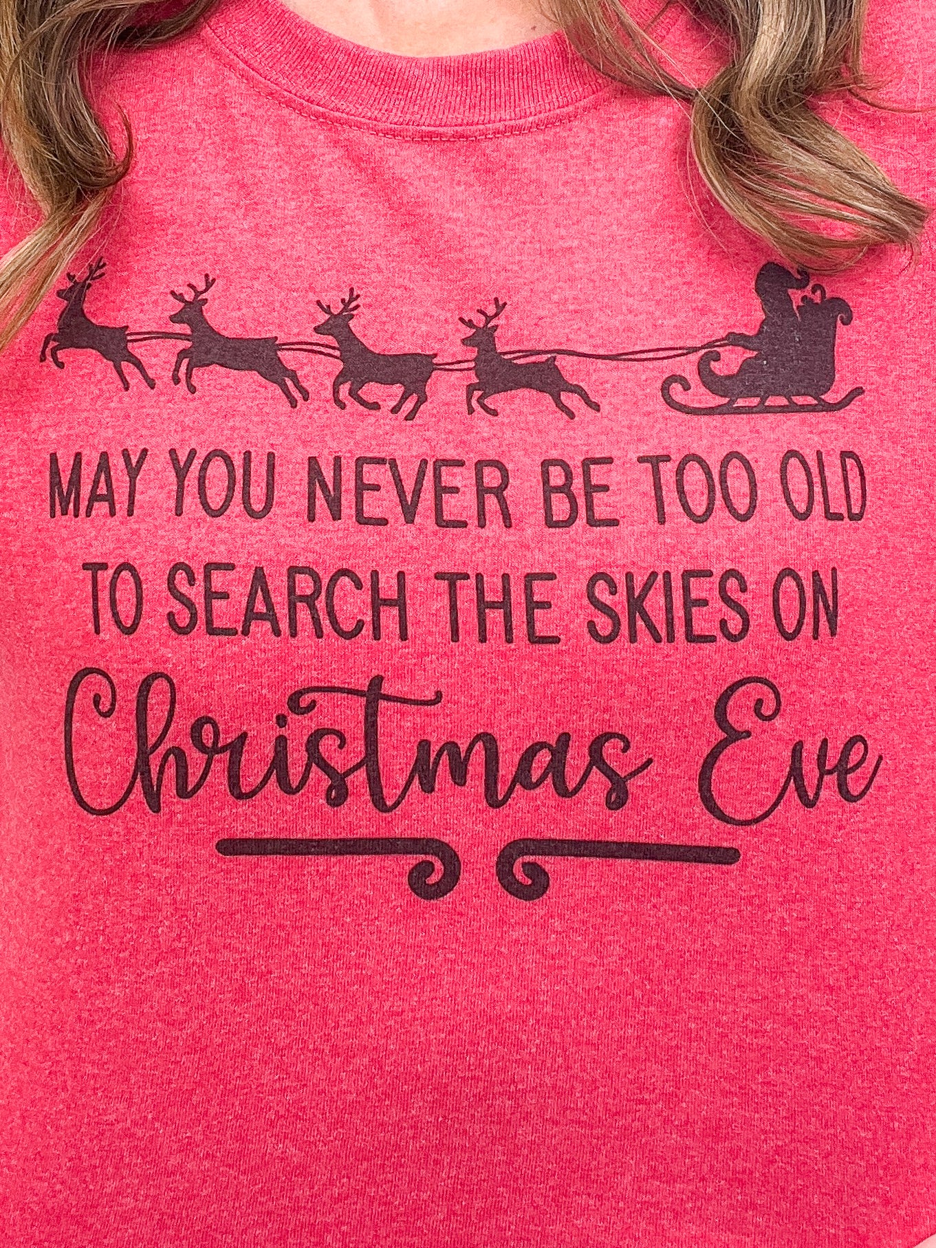 Search The Skies On Christmas Eve Graphic Tee