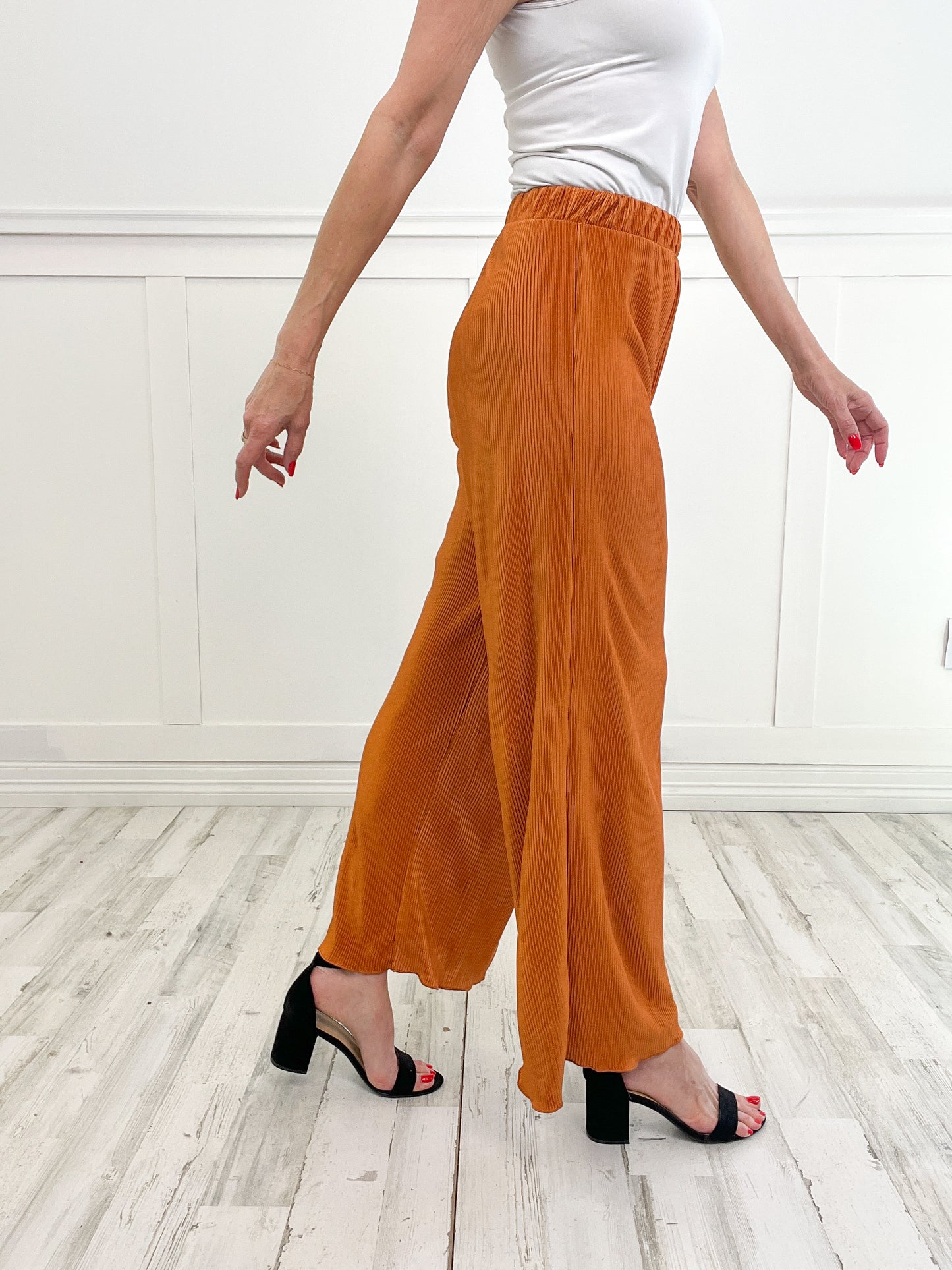 Flowy Ribbed Elastic Waist Pants