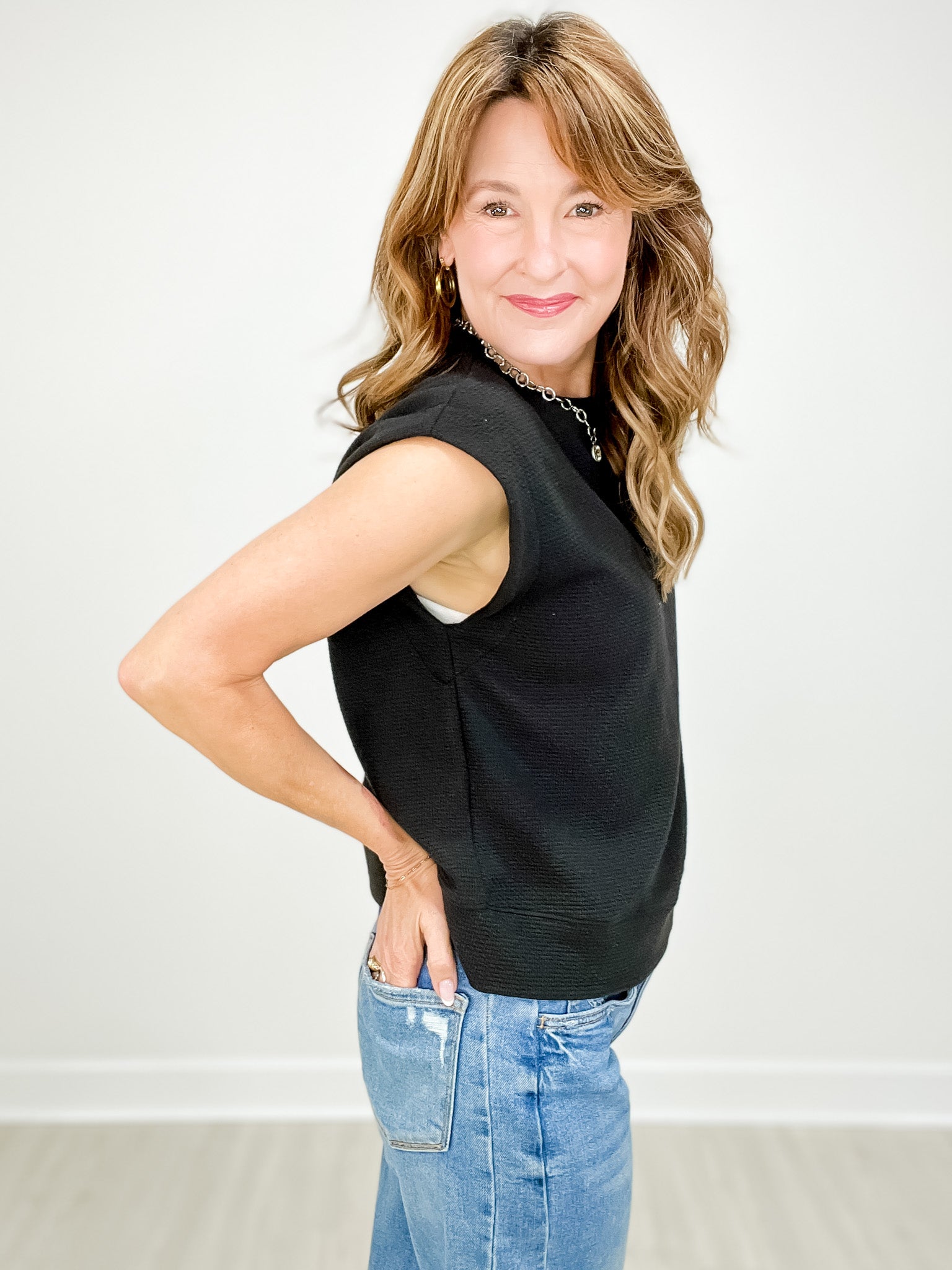 Cloudy Knit Round Neck Sleeveless Muscle Top