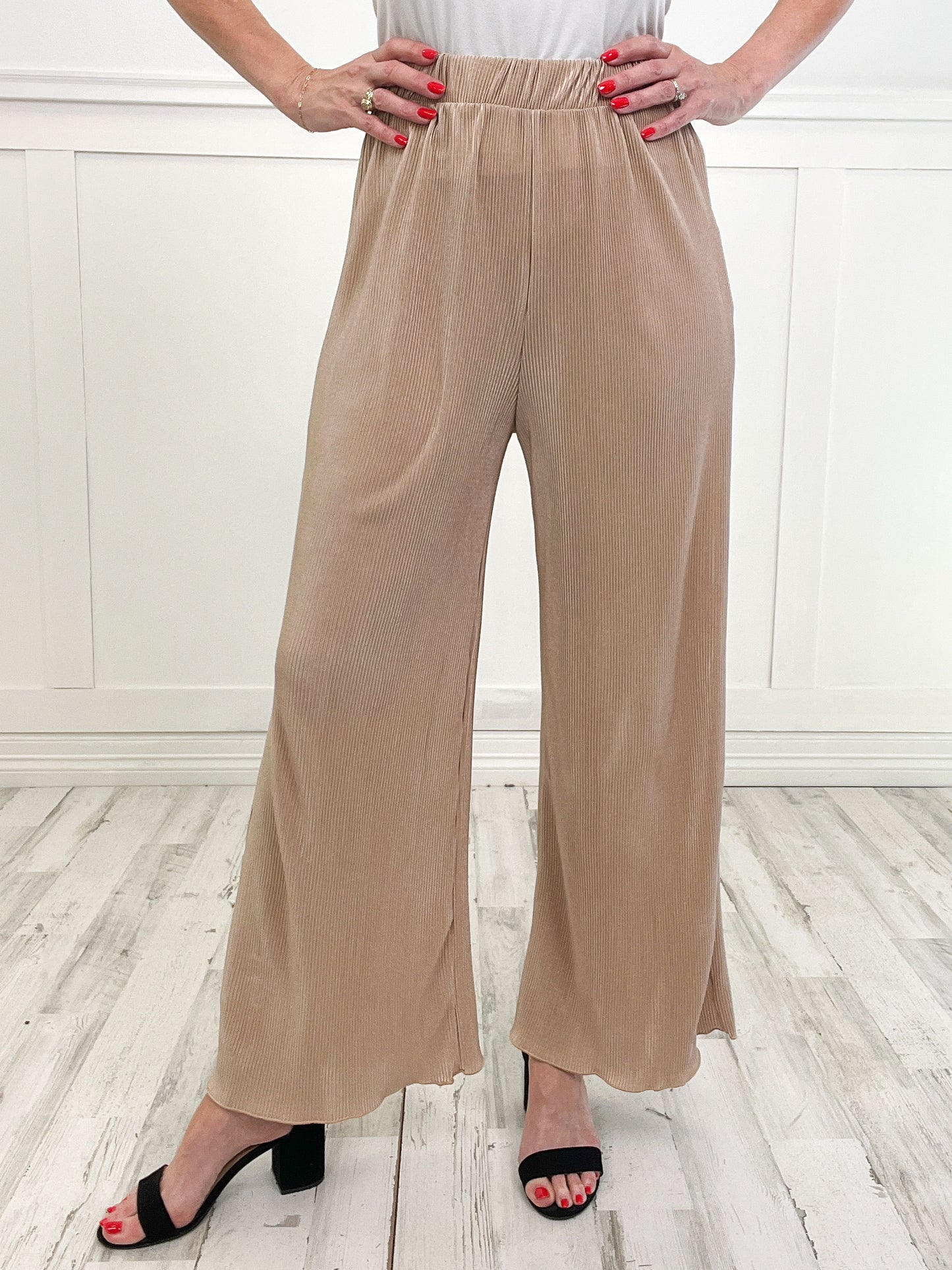 Flowy Ribbed Elastic Waist Pants