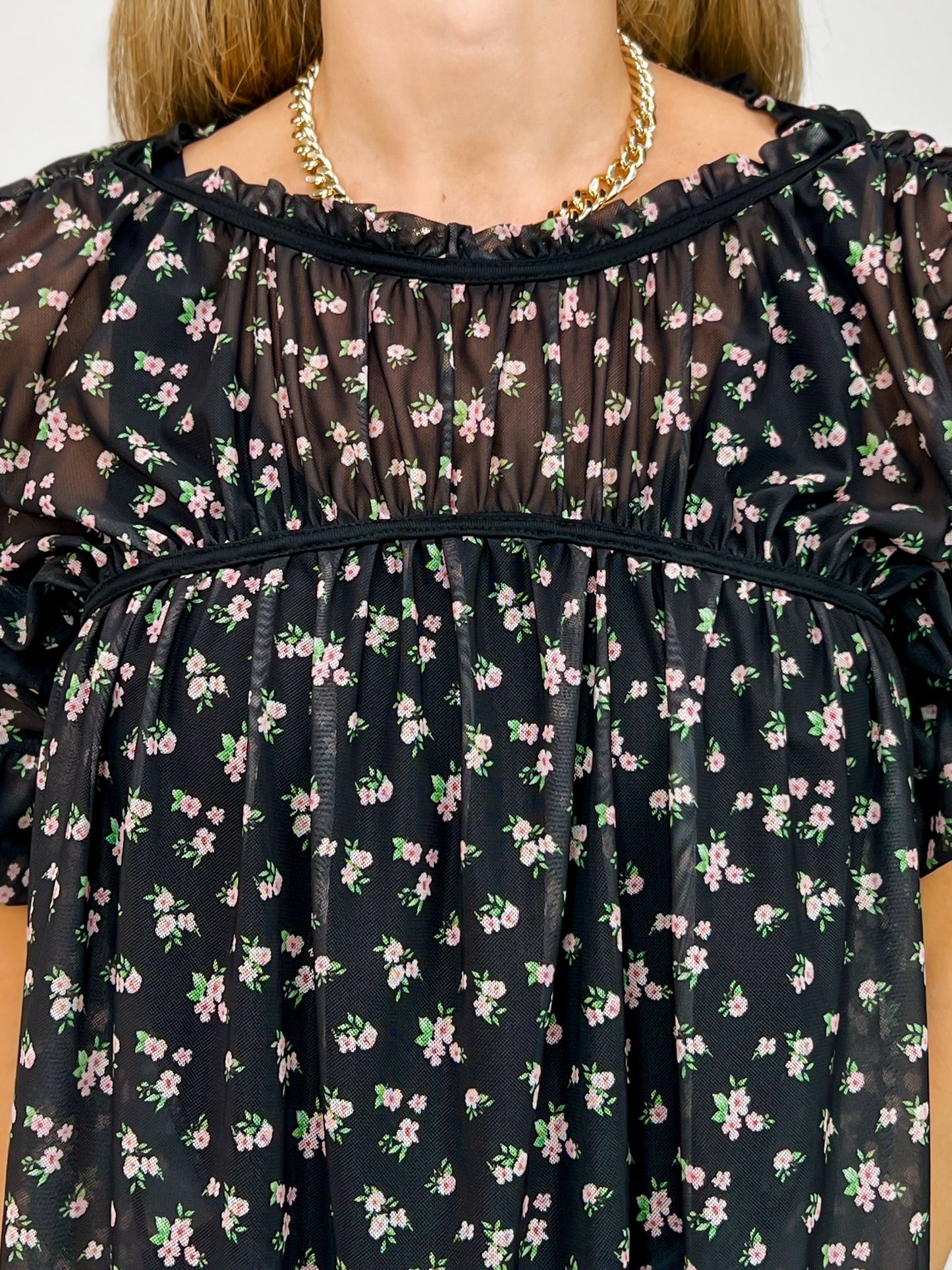 Floral Print Chiffon Top With Flutter Sleeves