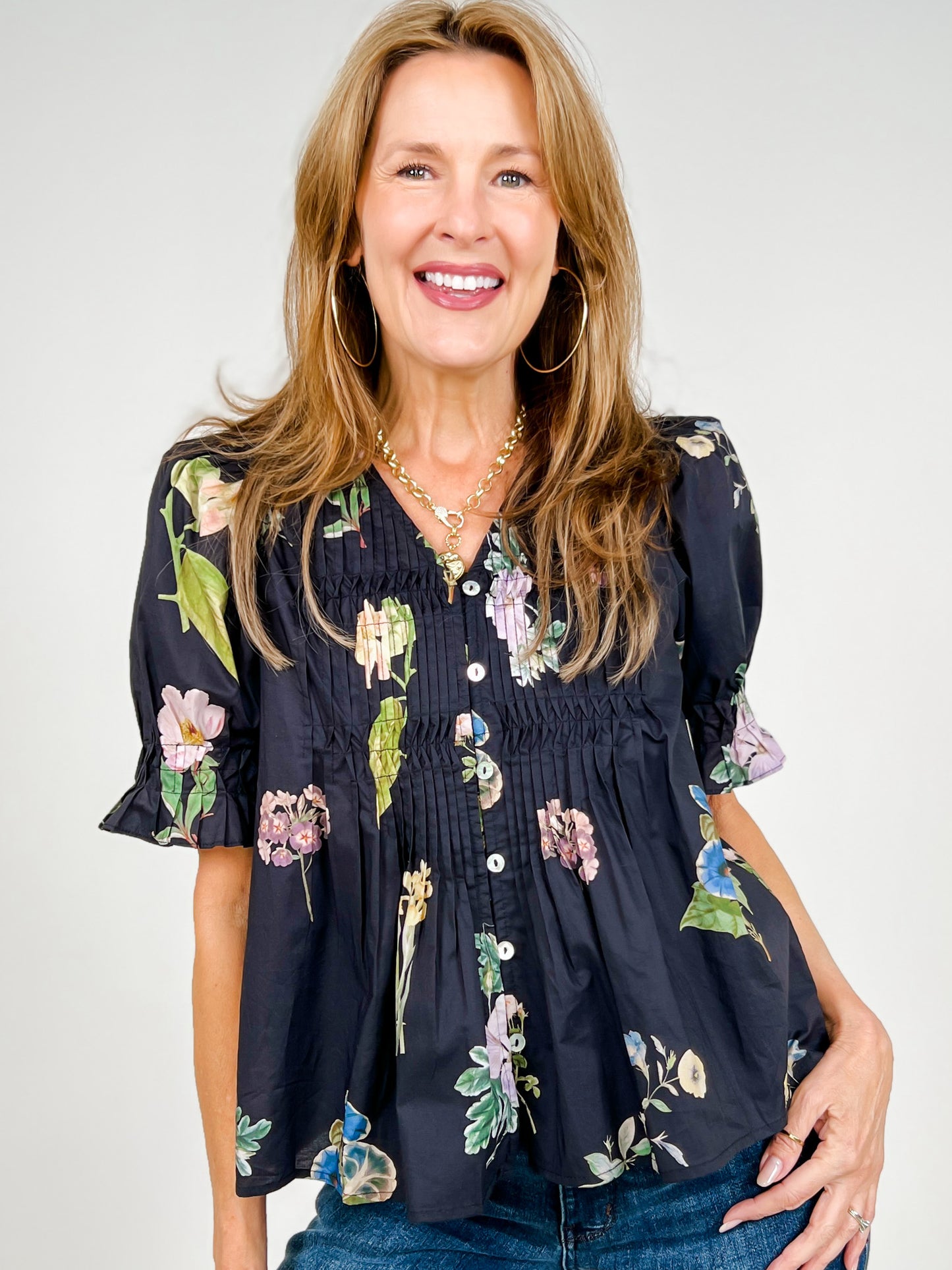 Multicolor Floral Short Puff Sleeve Smock Detail Top