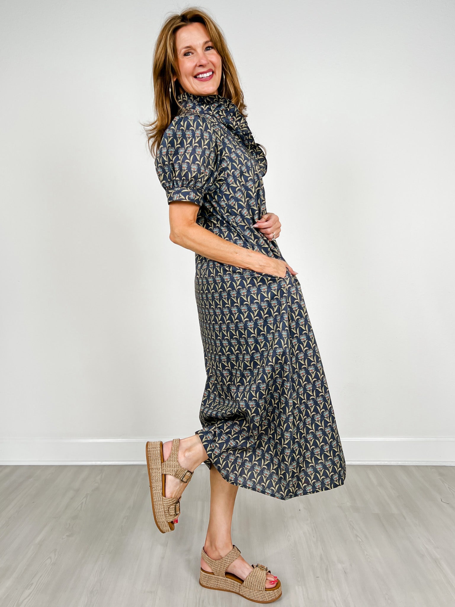 Floral Print Short Puff Sleeve Midi Dress