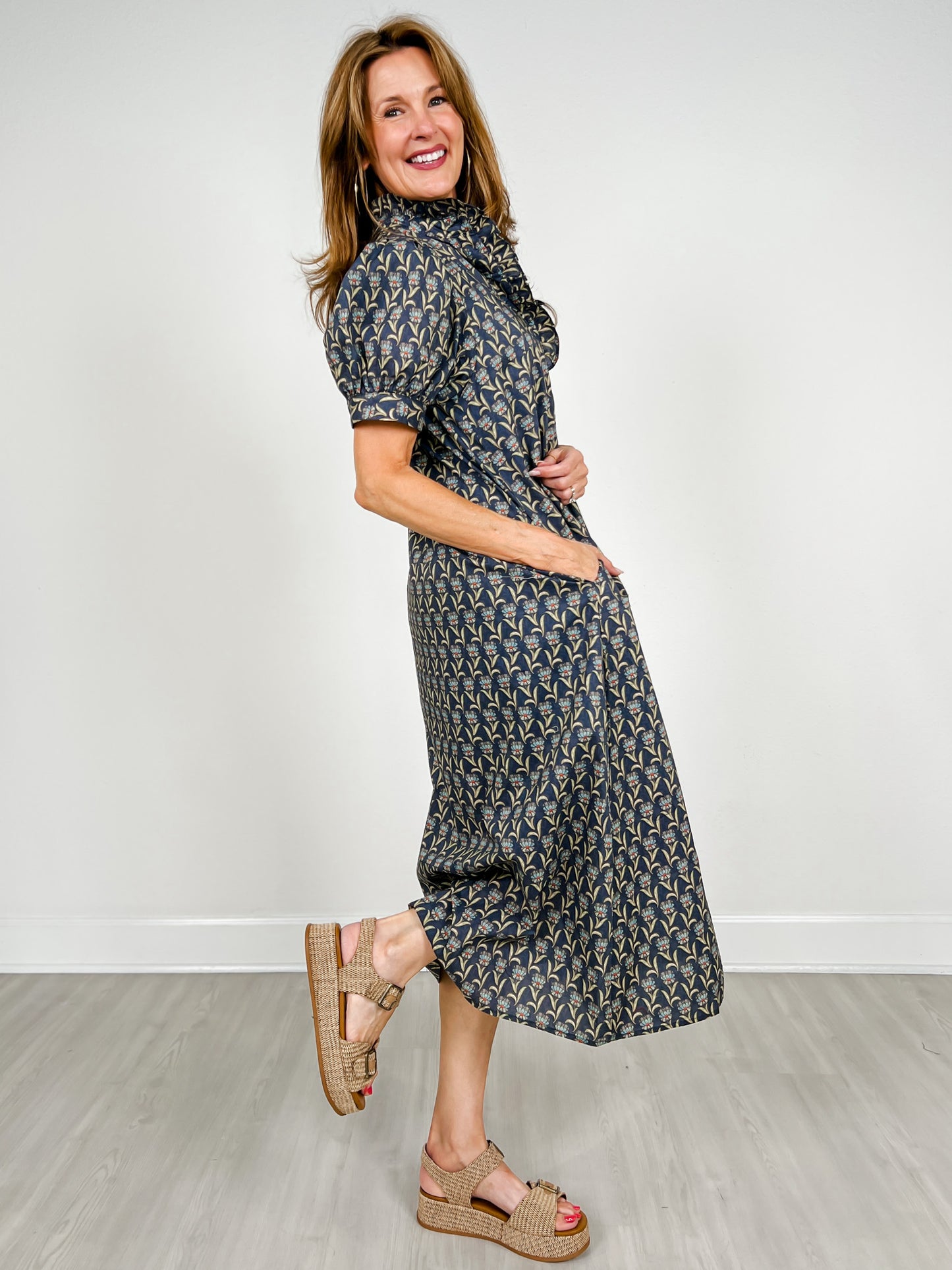 Floral Print Short Puff Sleeve Midi Dress