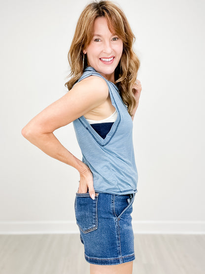 Round Neck Sleeveless Solid Top with Front Pocket