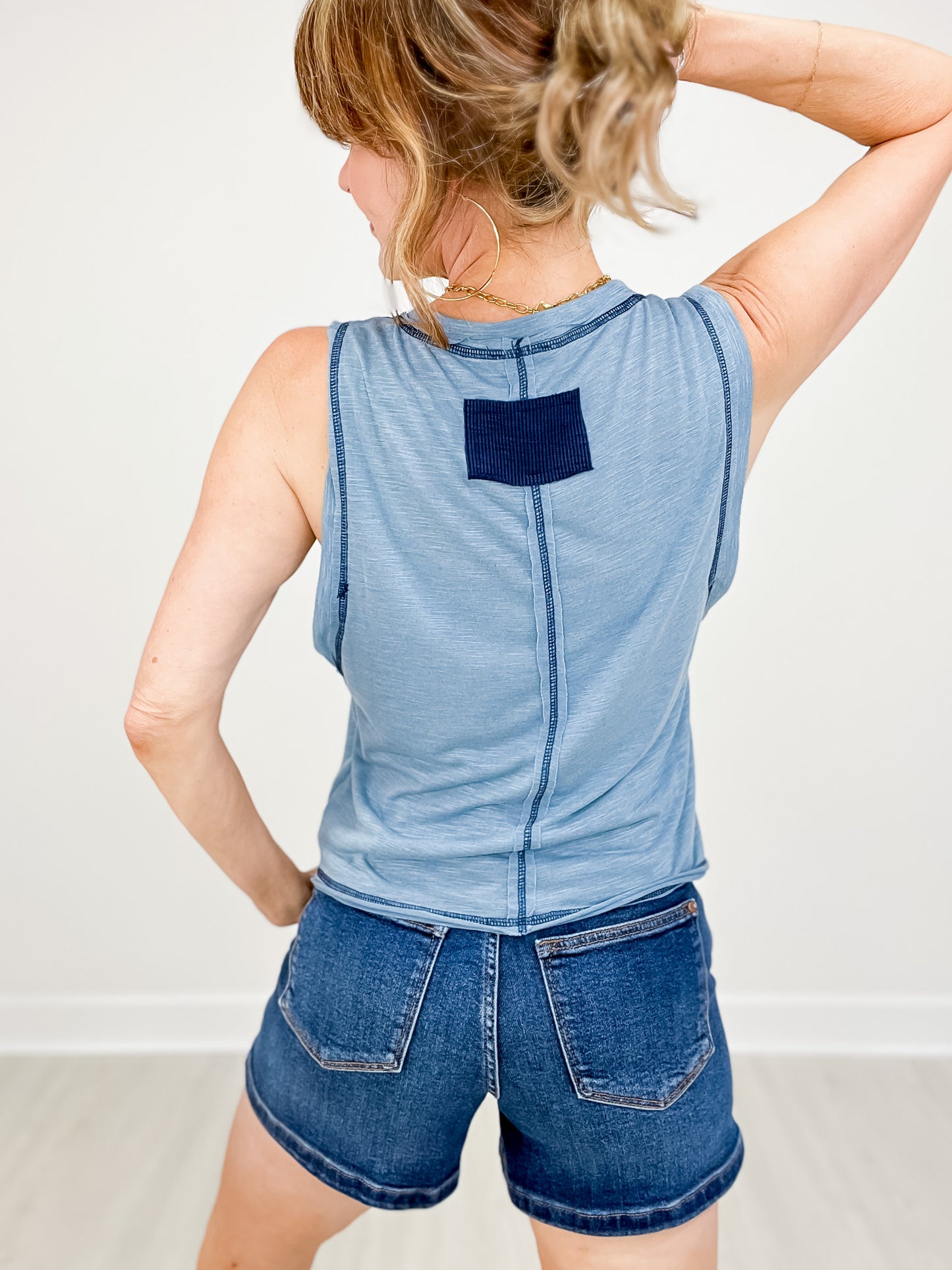 Round Neck Sleeveless Solid Top with Front Pocket