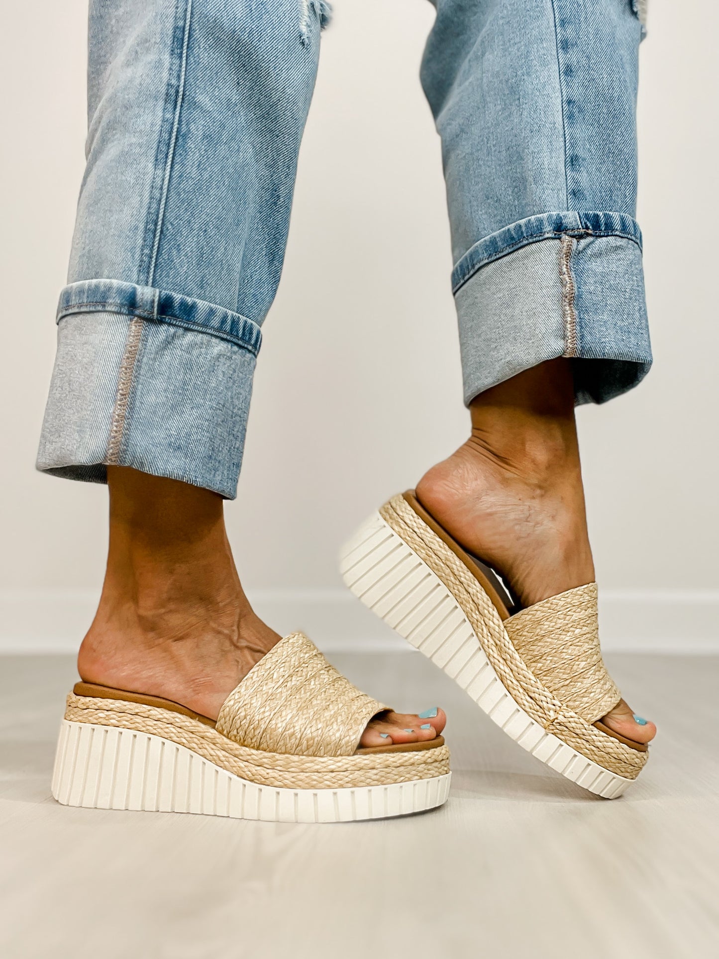MIA Yuki Wedge Sandals in NATURAL