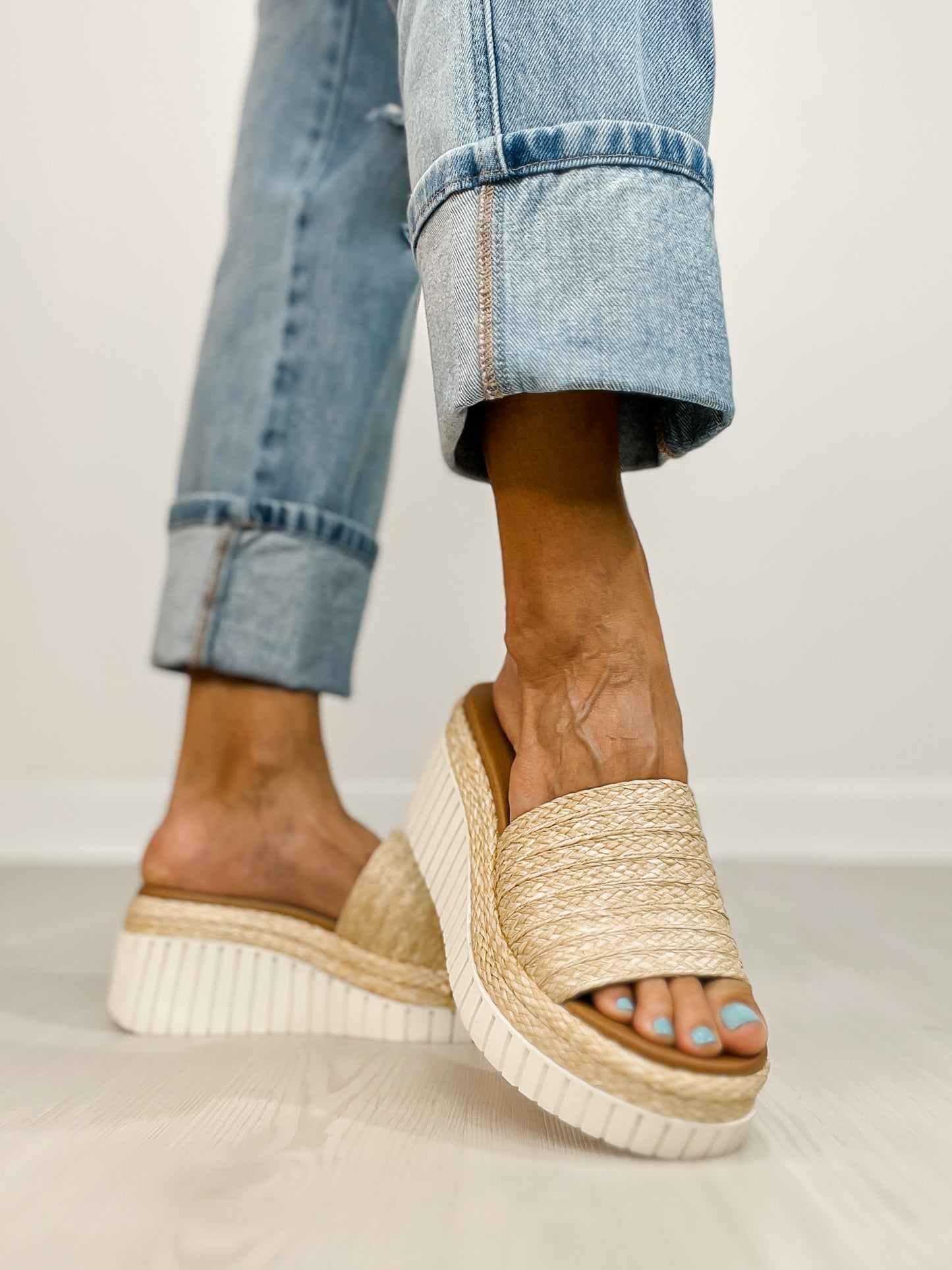 MIA Yuki Wedge Sandals in NATURAL