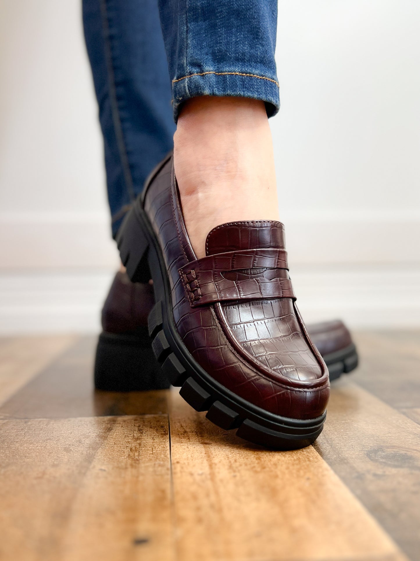 Corkys Keeper Loafer Shoe in Dark Brown Croc