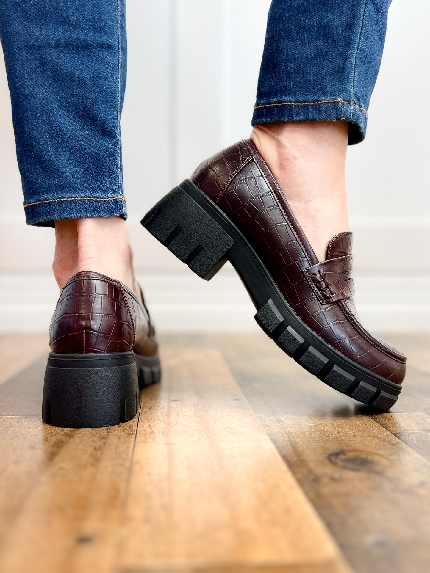 Corkys Keeper Loafer Shoe in Dark Brown Croc