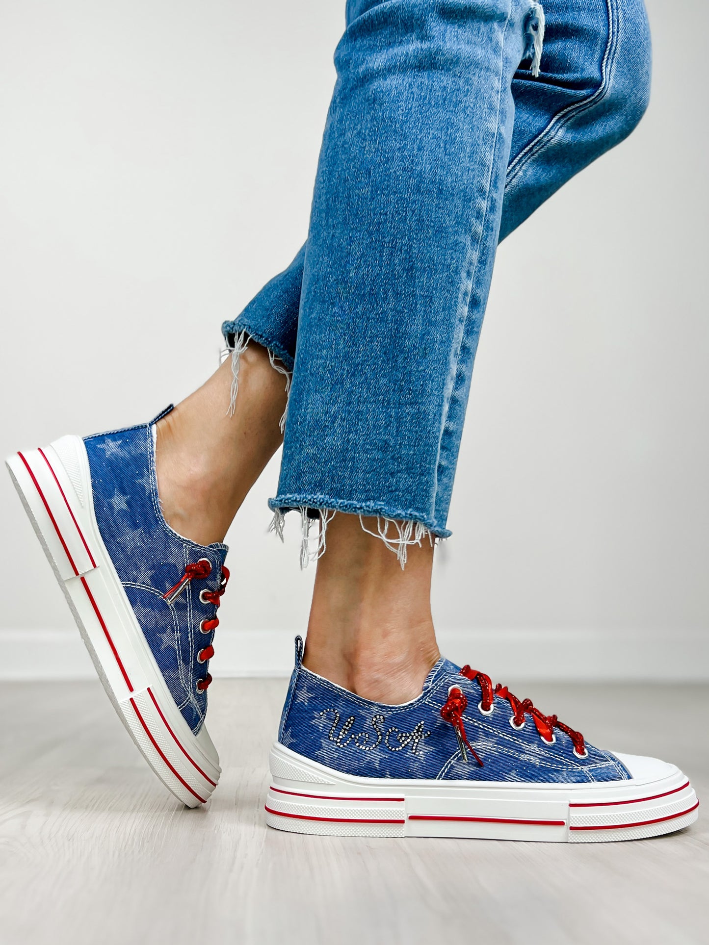 Very G Aman USA Sneakers in Dark Denim