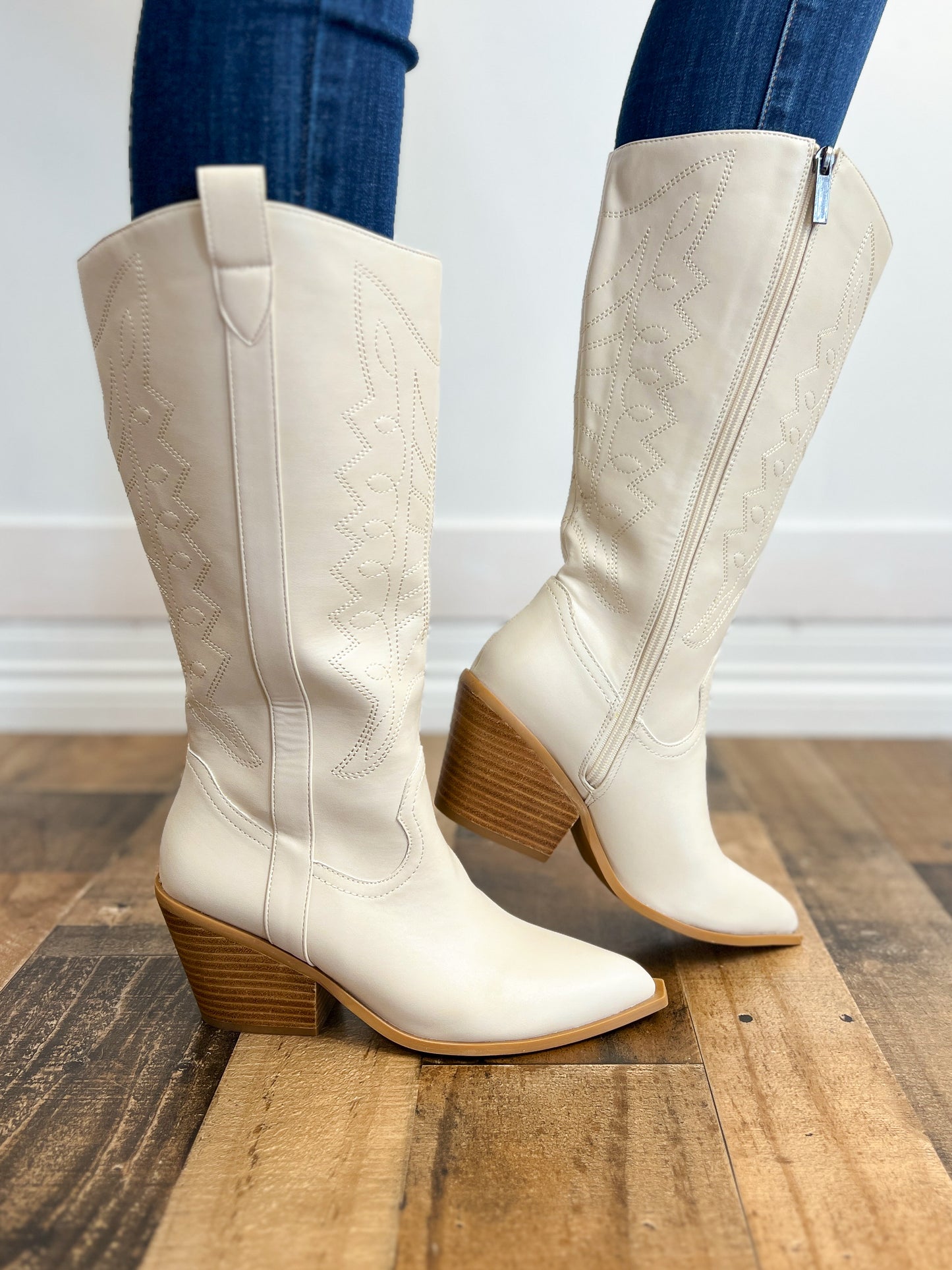 Corkys Howdy Boots in Winter White